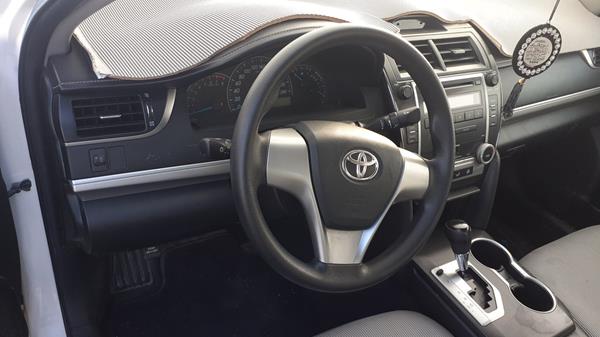 Photo 11 VIN: 6T1BF9FK2CX413036 - TOYOTA CAMRY 