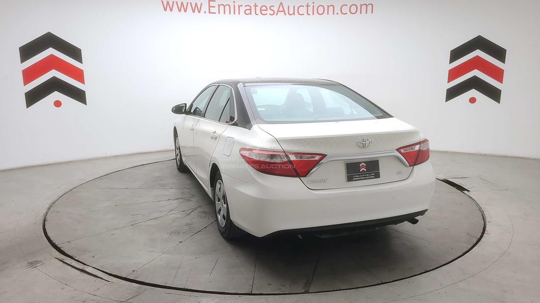 Photo 6 VIN: 6T1BF9FK4HX695591 - TOYOTA CAMRY 