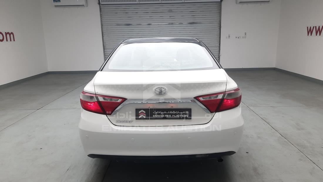 Photo 6 VIN: 6T1BF9FK6HX695768 - TOYOTA CAMRY 