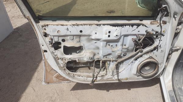 Photo 9 VIN: 6T1BG22K4YX404887 - TOYOTA CAMRY 