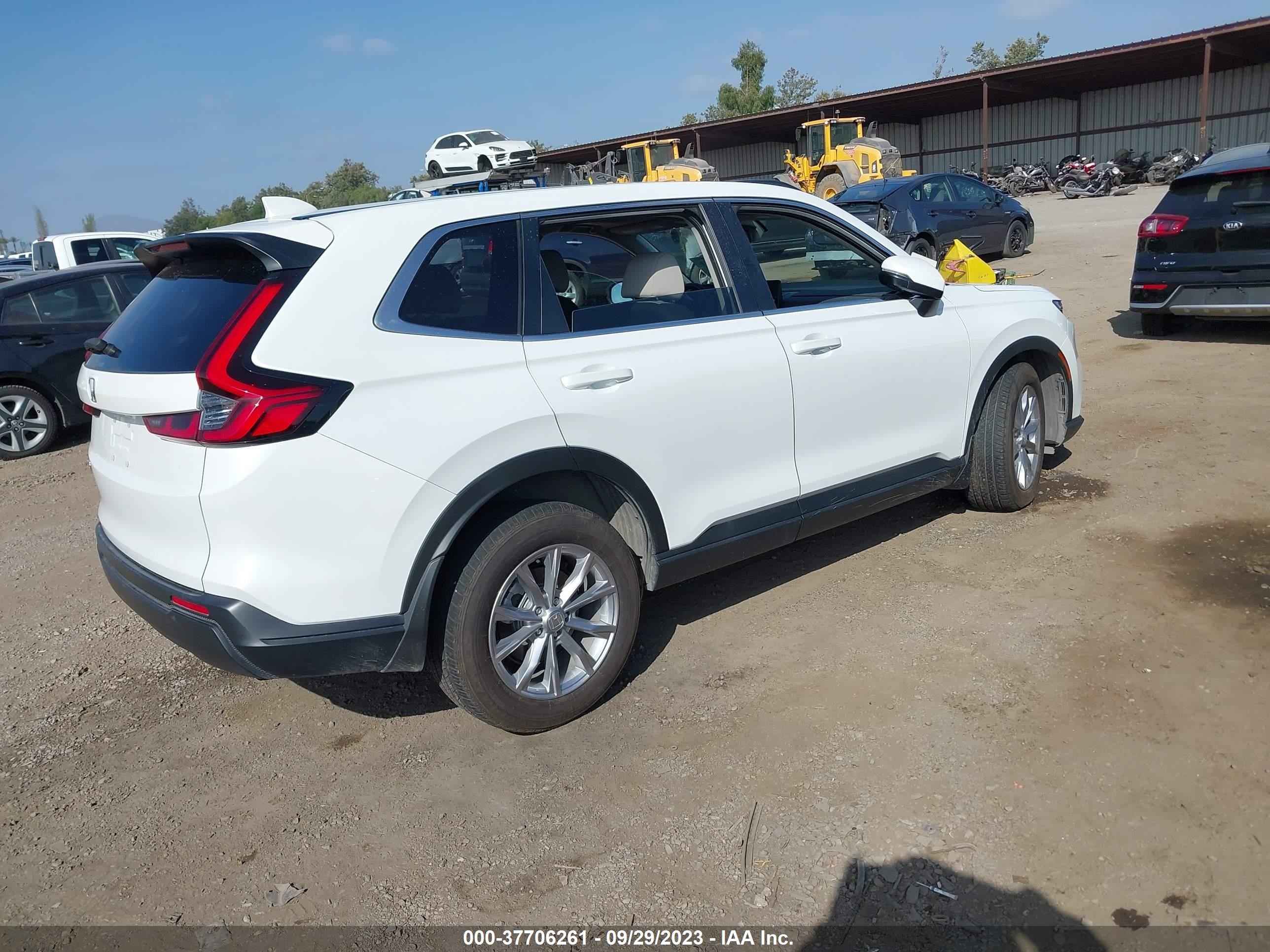 Photo 3 VIN: 7FARS4H47PE003767 - HONDA CR-V 