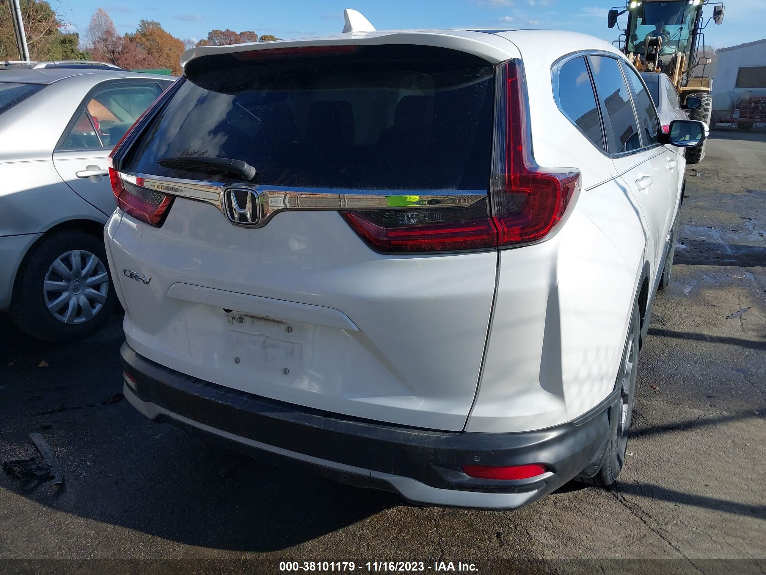 Photo 3 VIN: 7FARW1H5XLE028538 - HONDA CR-V 