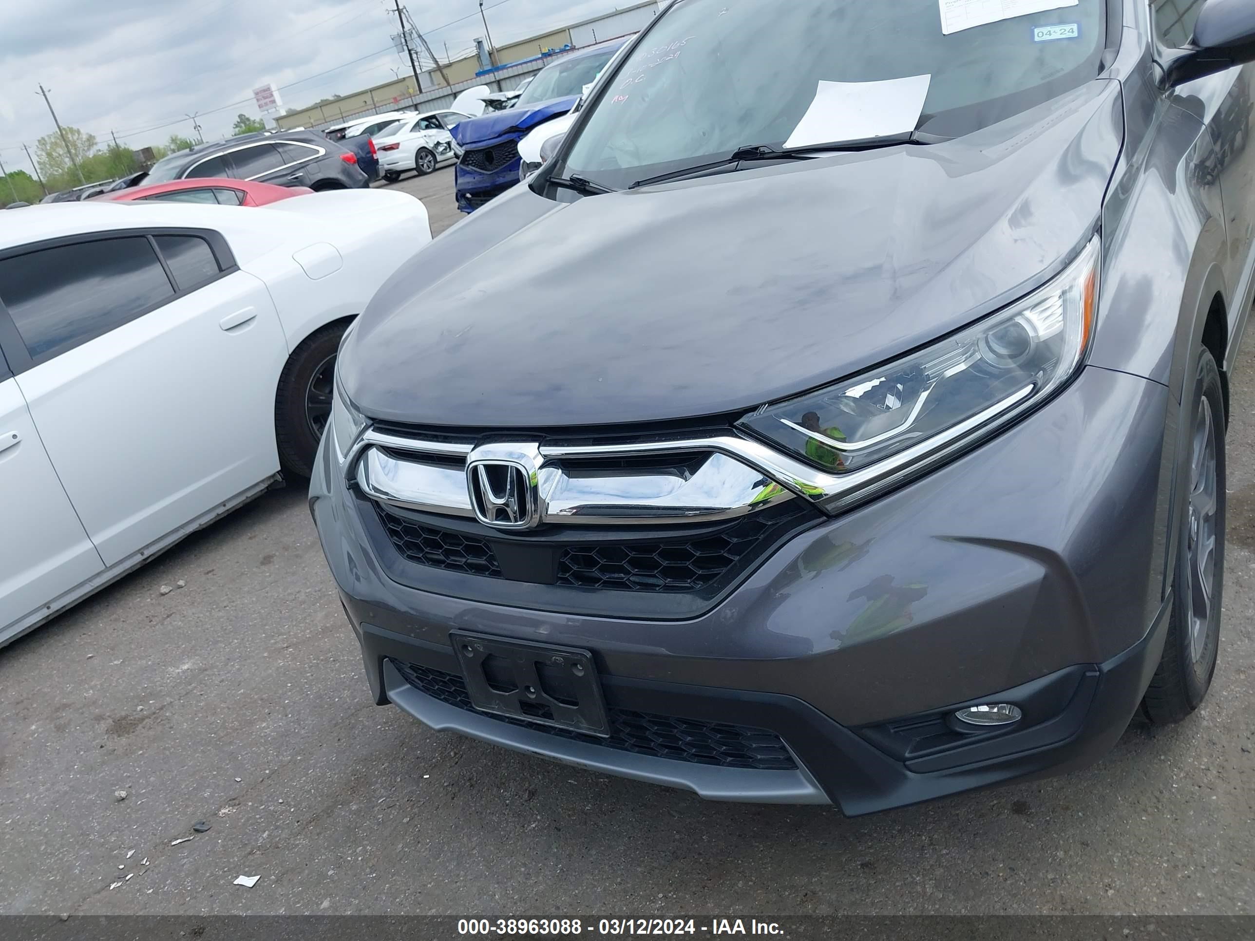 Photo 11 VIN: 7FARW1H80JE031892 - HONDA CR-V 