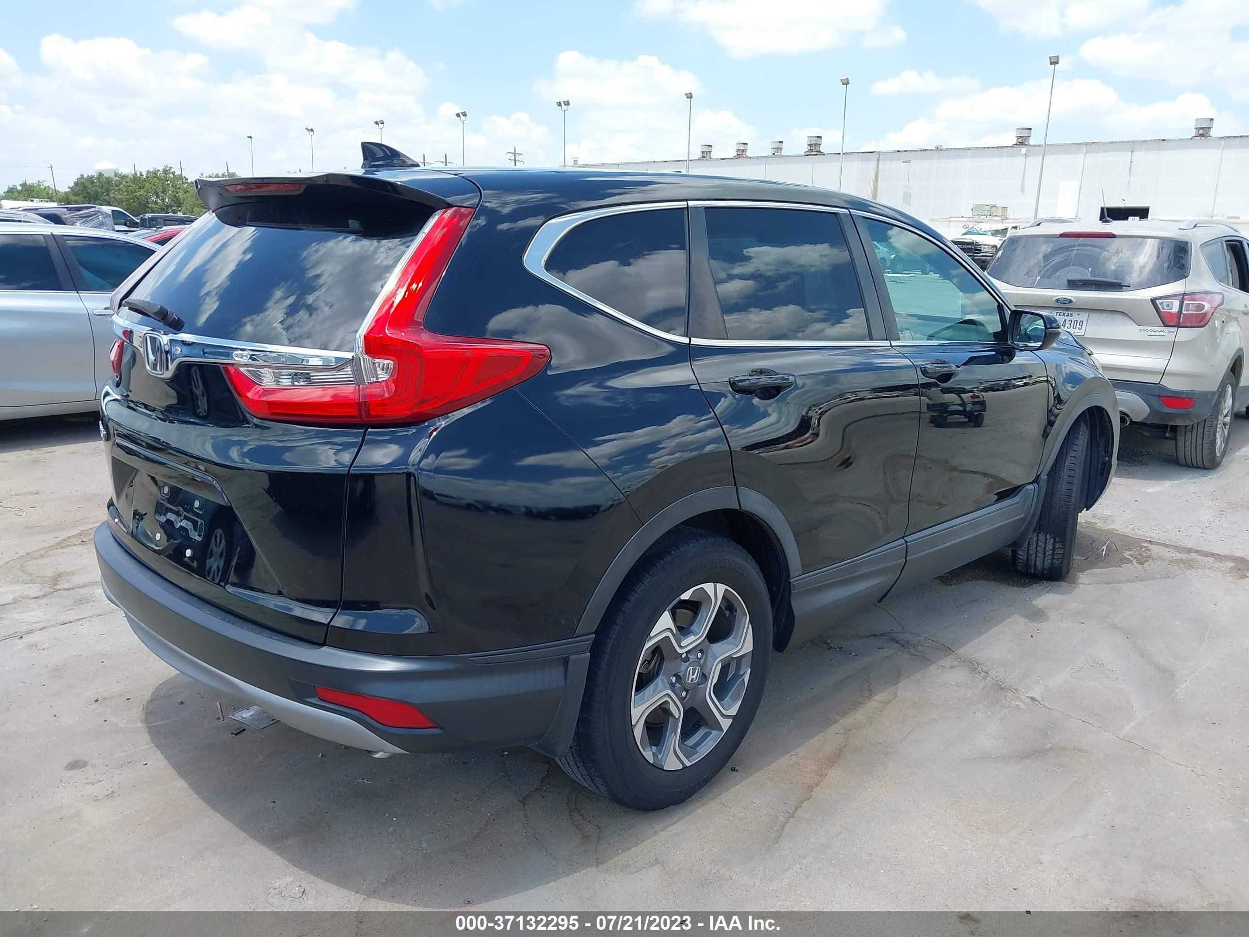 Photo 3 VIN: 7FARW1H85JE045707 - HONDA CR-V 