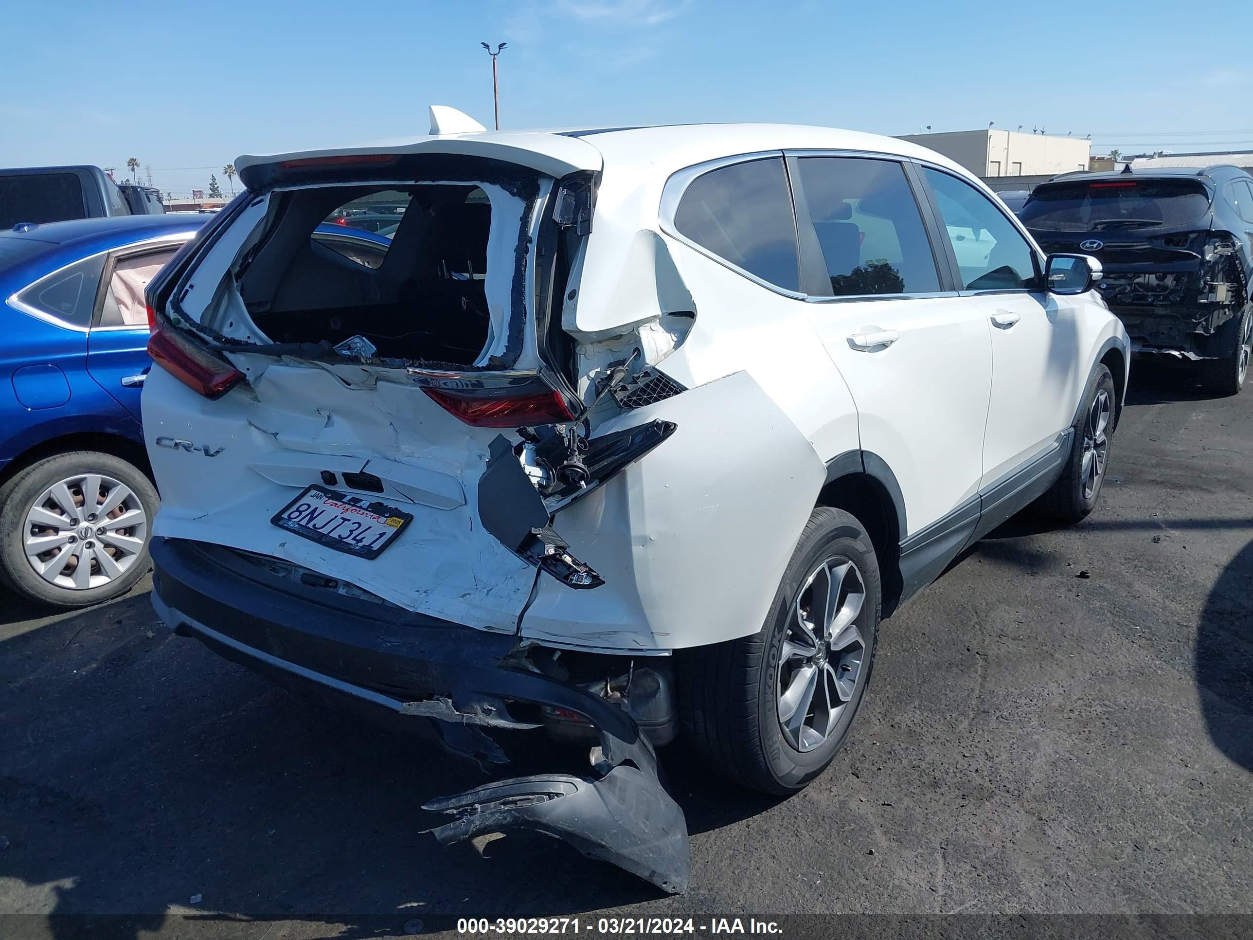 Photo 3 VIN: 7FARW1H88LE000134 - HONDA CR-V 