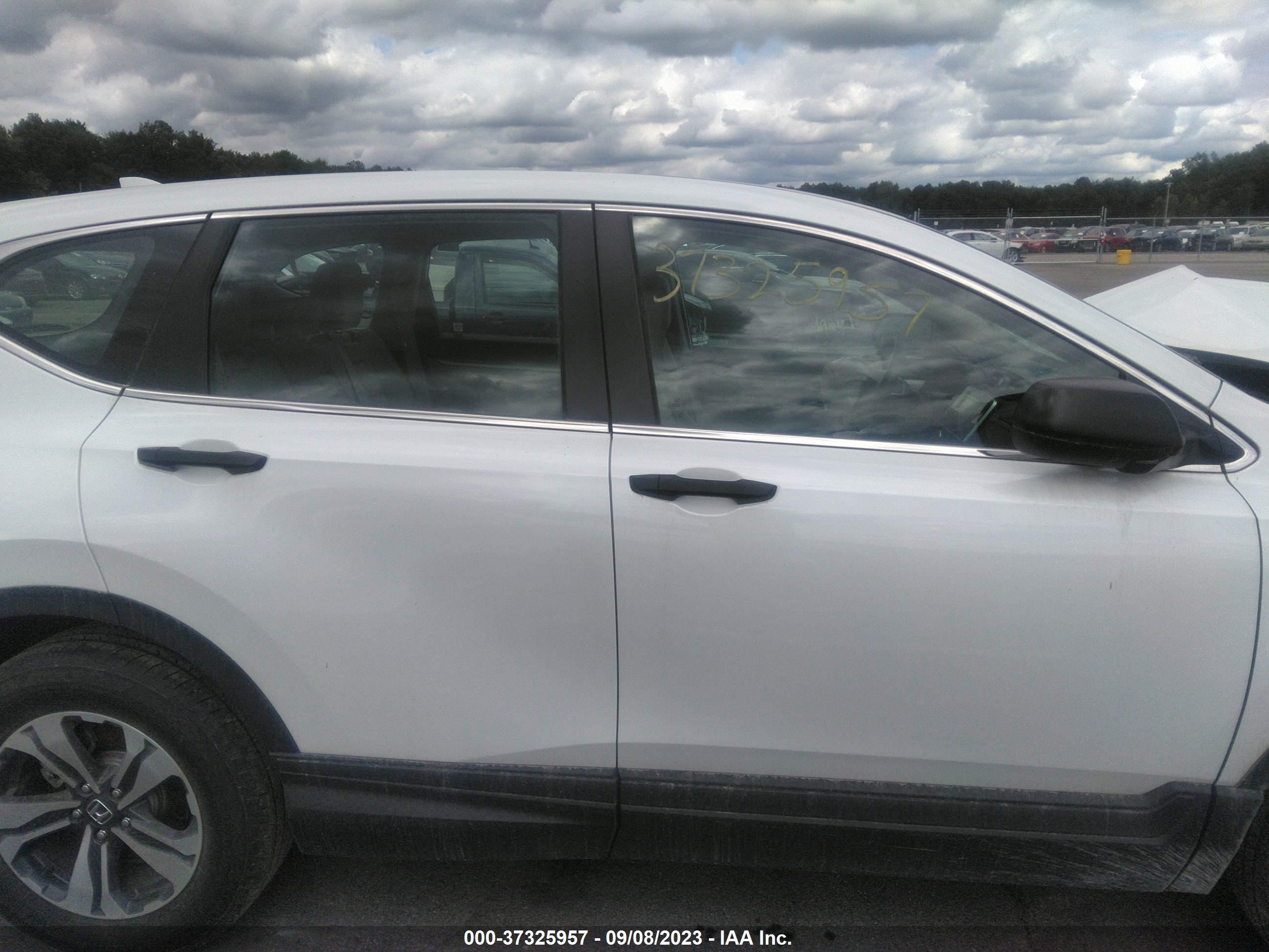 Photo 13 VIN: 7FARW2H28NE007864 - HONDA CR-V 