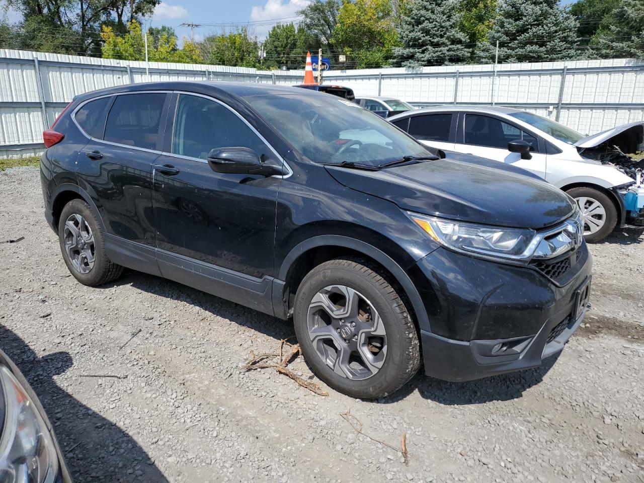 Photo 3 VIN: 7FARW2H51JE060670 - HONDA CR-V 