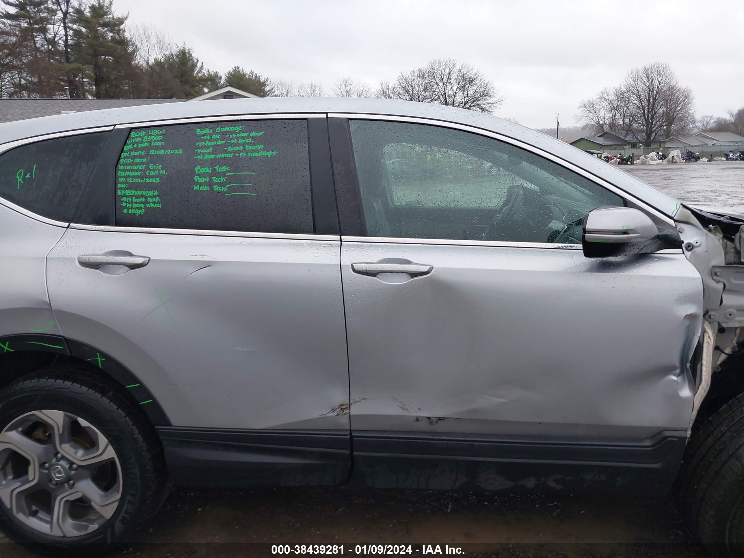 Photo 13 VIN: 7FARW2H80JE083500 - HONDA CR-V 