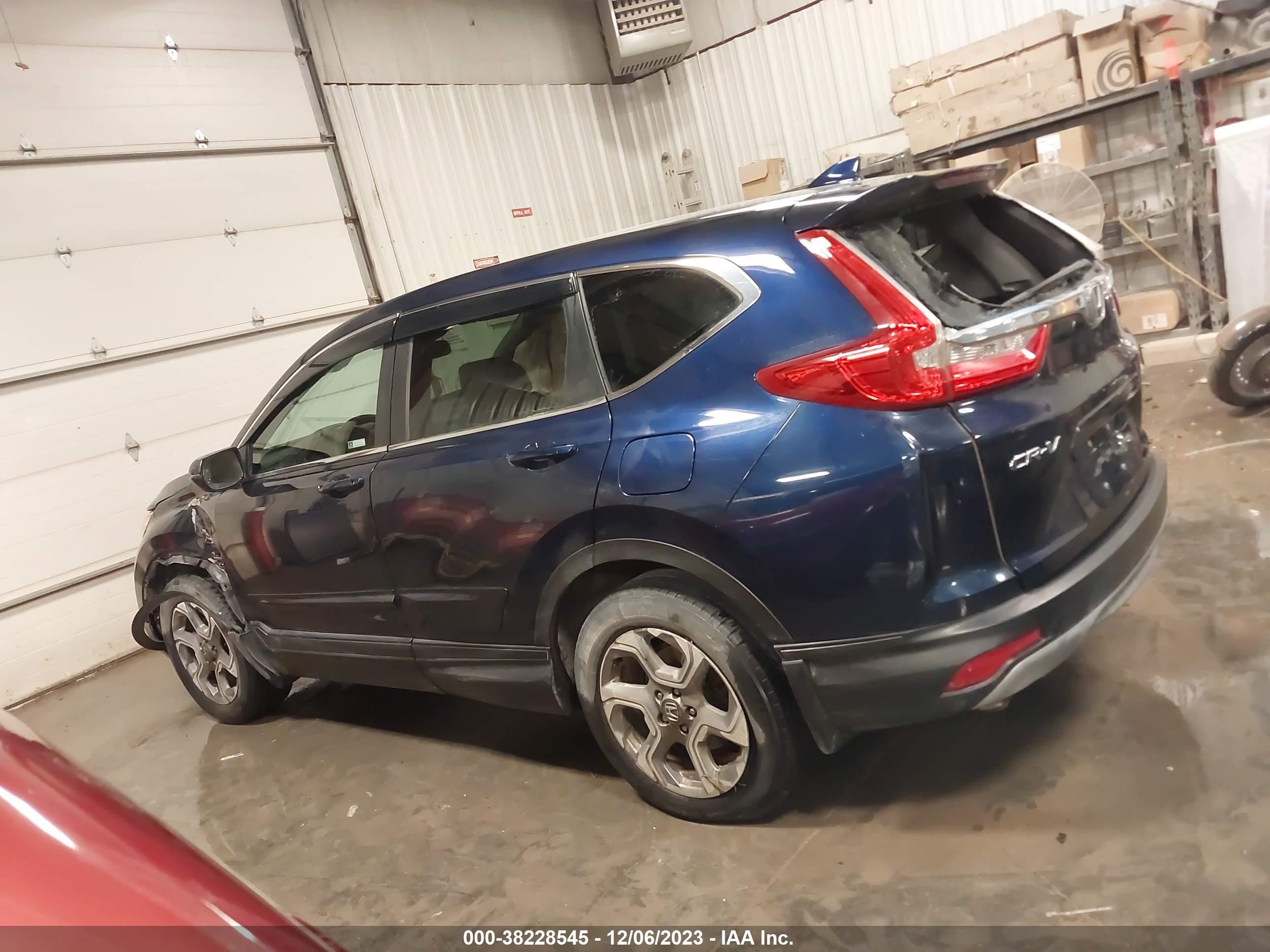 Photo 13 VIN: 7FARW2H86JE039887 - HONDA CR-V 