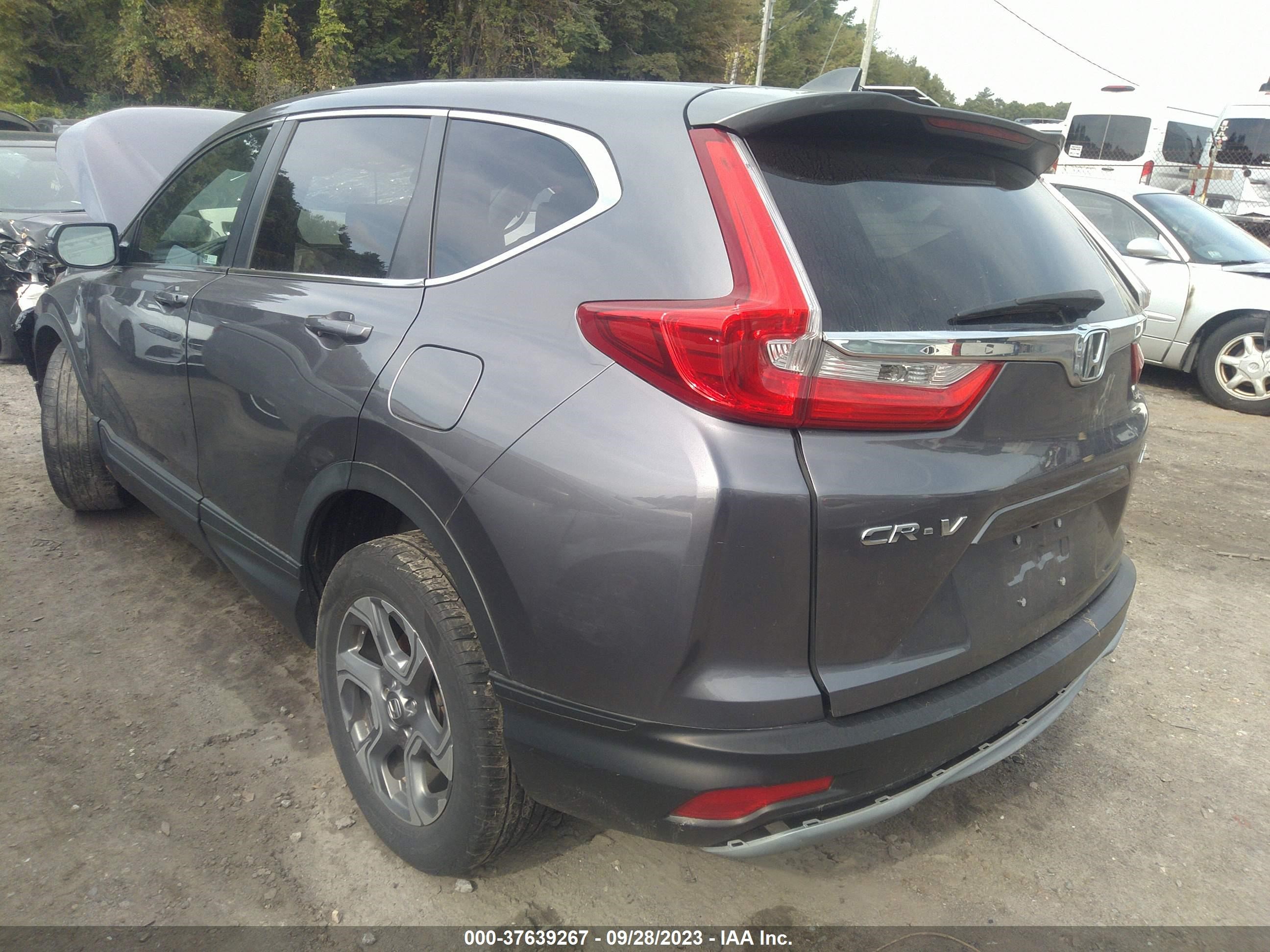 Photo 2 VIN: 7FARW2H8XJE023093 - HONDA CR-V 