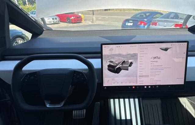 Photo 8 VIN: 7G2CEHED6RA004507 - TESLA CYBERTRUCK 