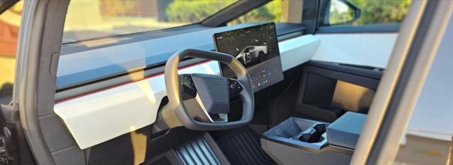 Photo 5 VIN: 7G2CEHED8RA002385 - TESLA CYBERTRUCK 