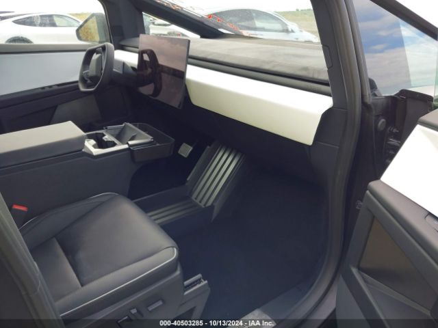 Photo 4 VIN: 7G2CEHEEXRA012909 - TESLA CYBERTRUCK 