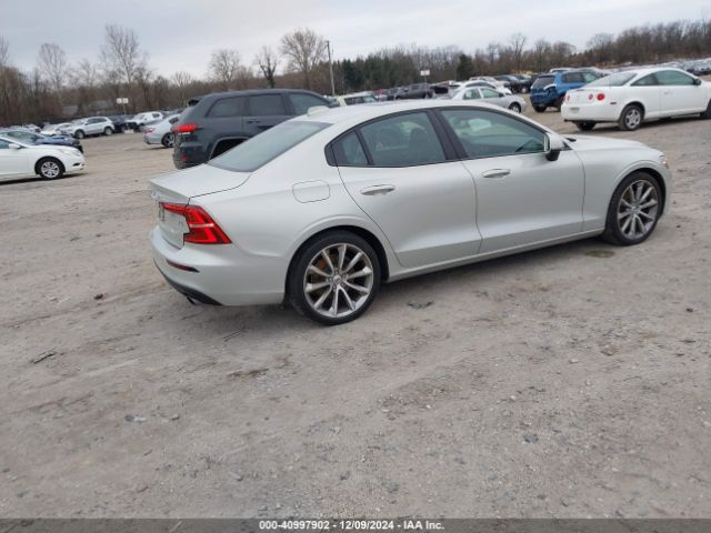 Photo 3 VIN: 7JR102FK1KG002019 - VOLVO S60 