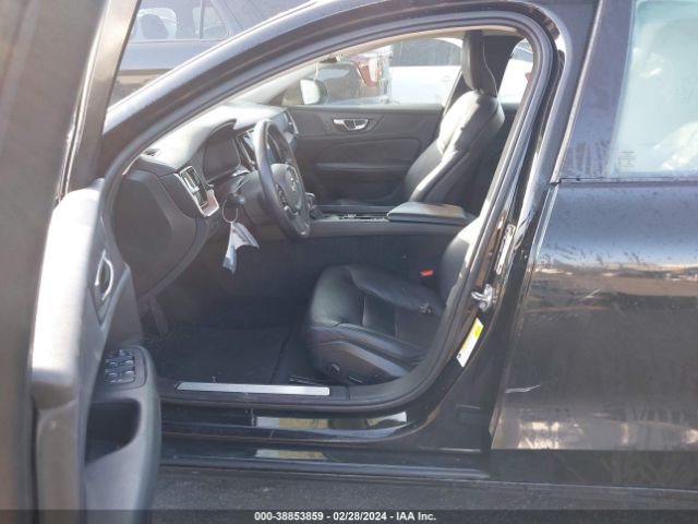 Photo 4 VIN: 7JR102FK2KG015622 - VOLVO S60 