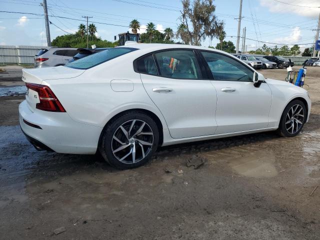 Photo 2 VIN: 7JR102FK3KG014169 - VOLVO S60 T5 MOM 