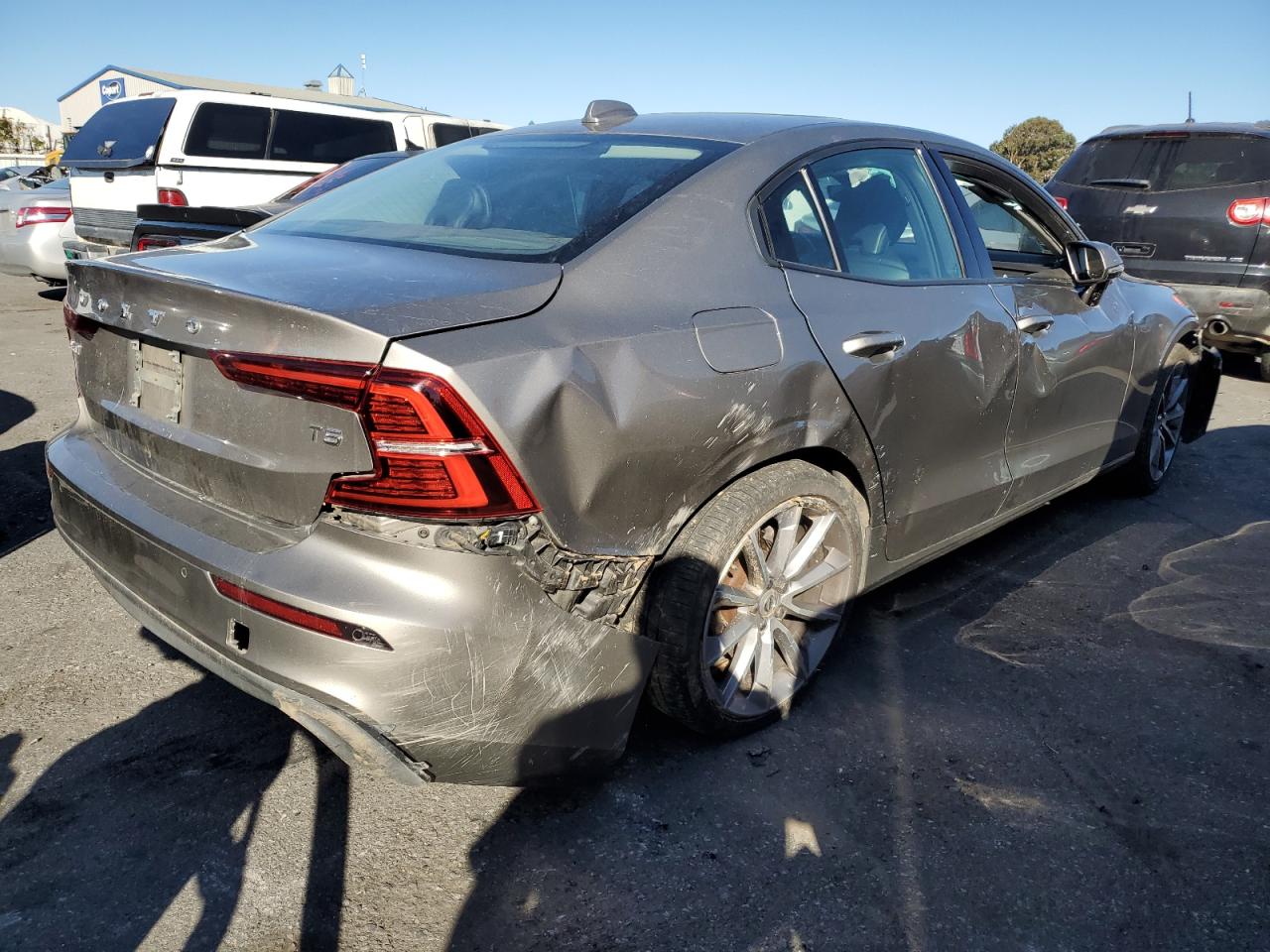 Photo 2 VIN: 7JR102FK4KG003777 - VOLVO S60 