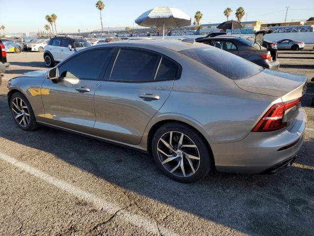 Photo 1 VIN: 7JR102FKXKG010314 - VOLVO S60 T5 MOM 