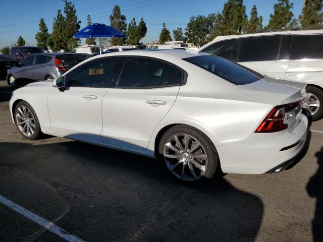 Photo 1 VIN: 7JR102FKXKG010880 - VOLVO S60 T5 MOM 