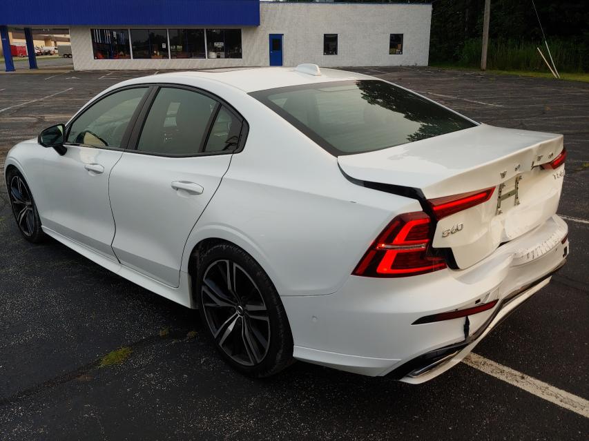 Photo 2 VIN: 7JR102FM2LG072082 - VOLVO S60 T5 R-D 