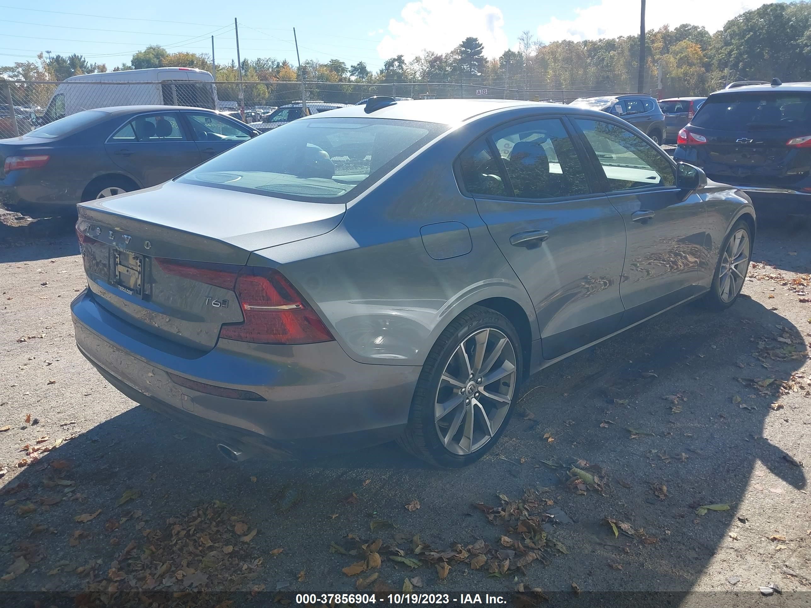 Photo 3 VIN: 7JRA22TK1LG042763 - VOLVO S60 