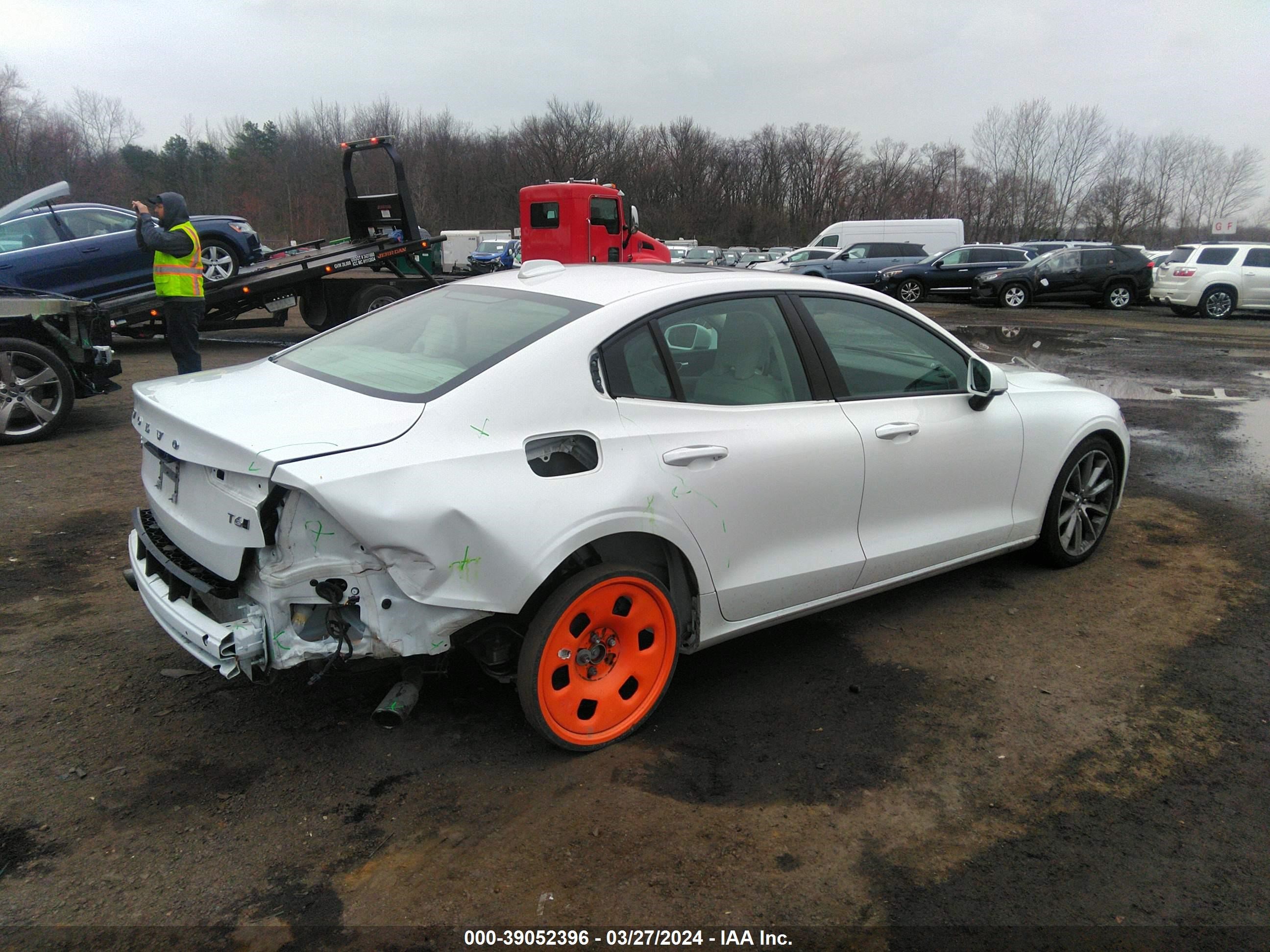 Photo 3 VIN: 7JRA22TK7LG067375 - VOLVO S60 