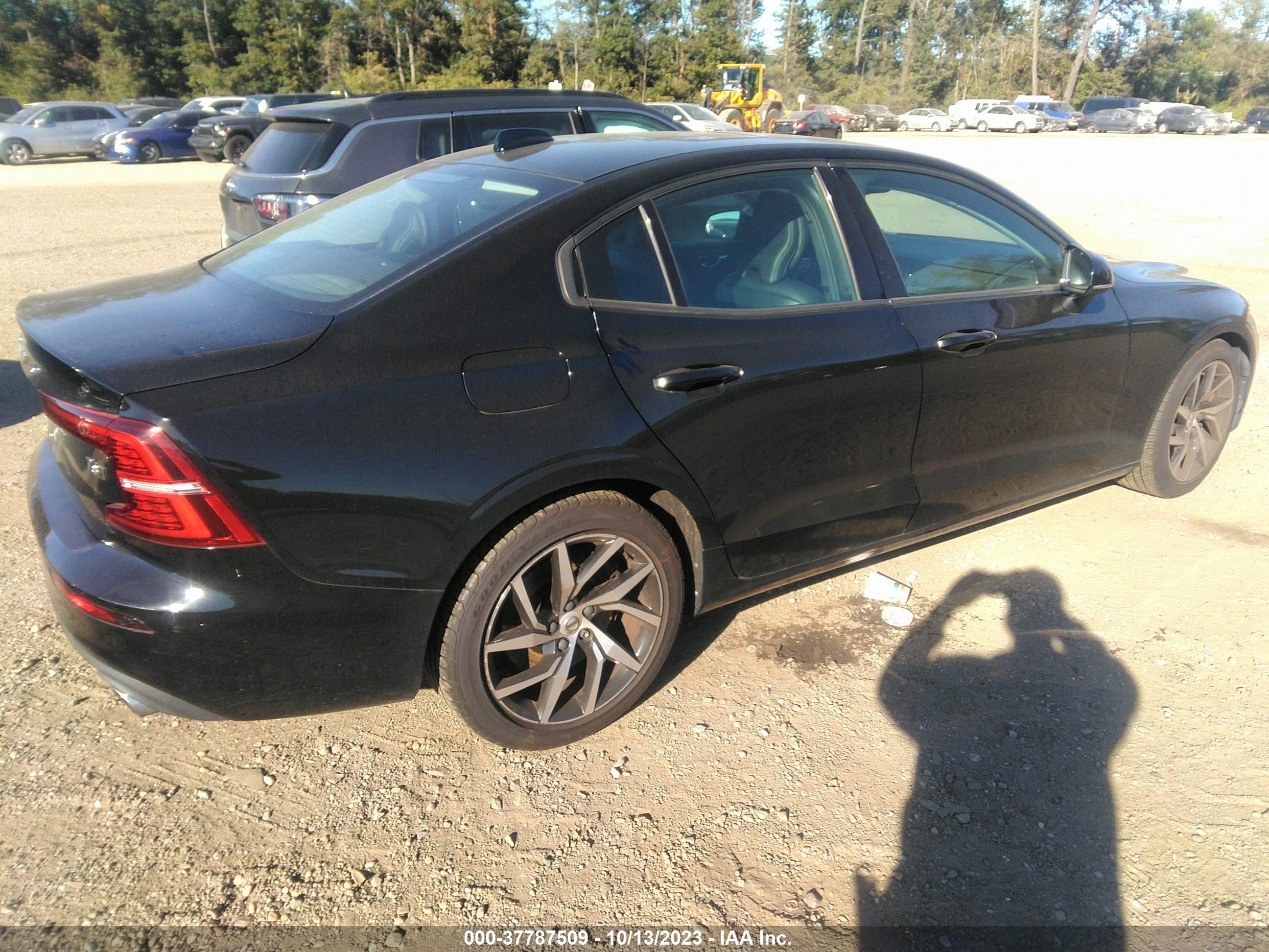 Photo 3 VIN: 7JRA22TKXKG009503 - VOLVO S60 