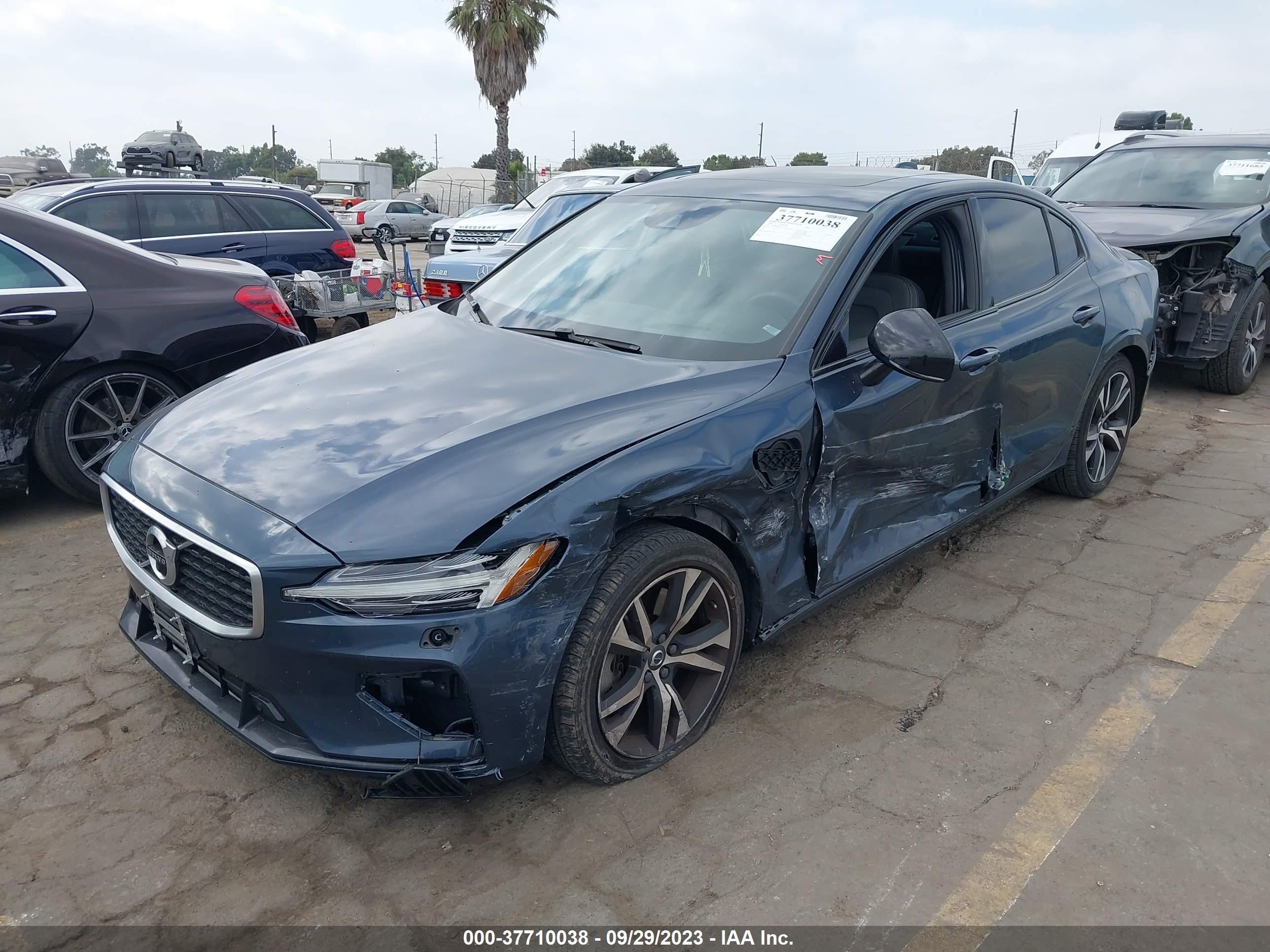 Photo 1 VIN: 7JRBR0FM7LG071962 - VOLVO S60 