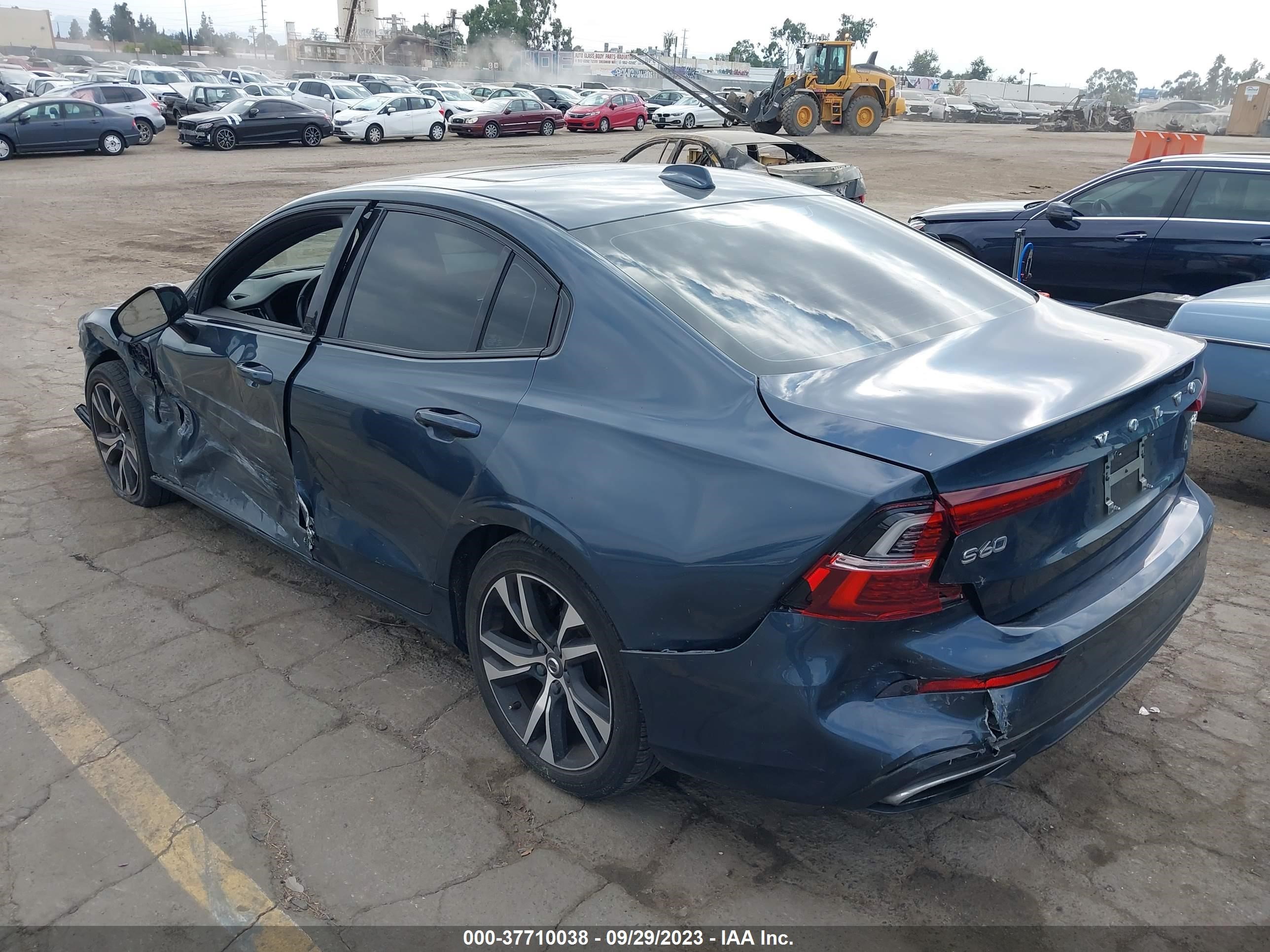 Photo 2 VIN: 7JRBR0FM7LG071962 - VOLVO S60 