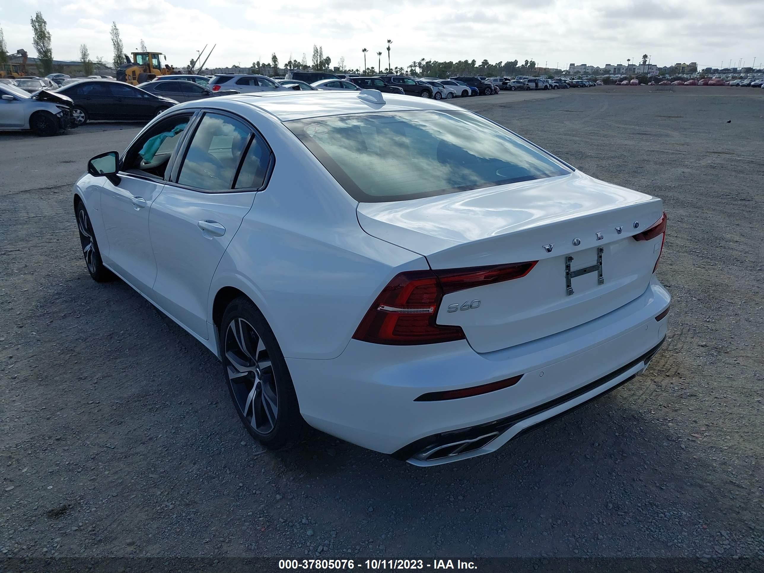 Photo 2 VIN: 7JRBR0FZXNG179202 - VOLVO S60 