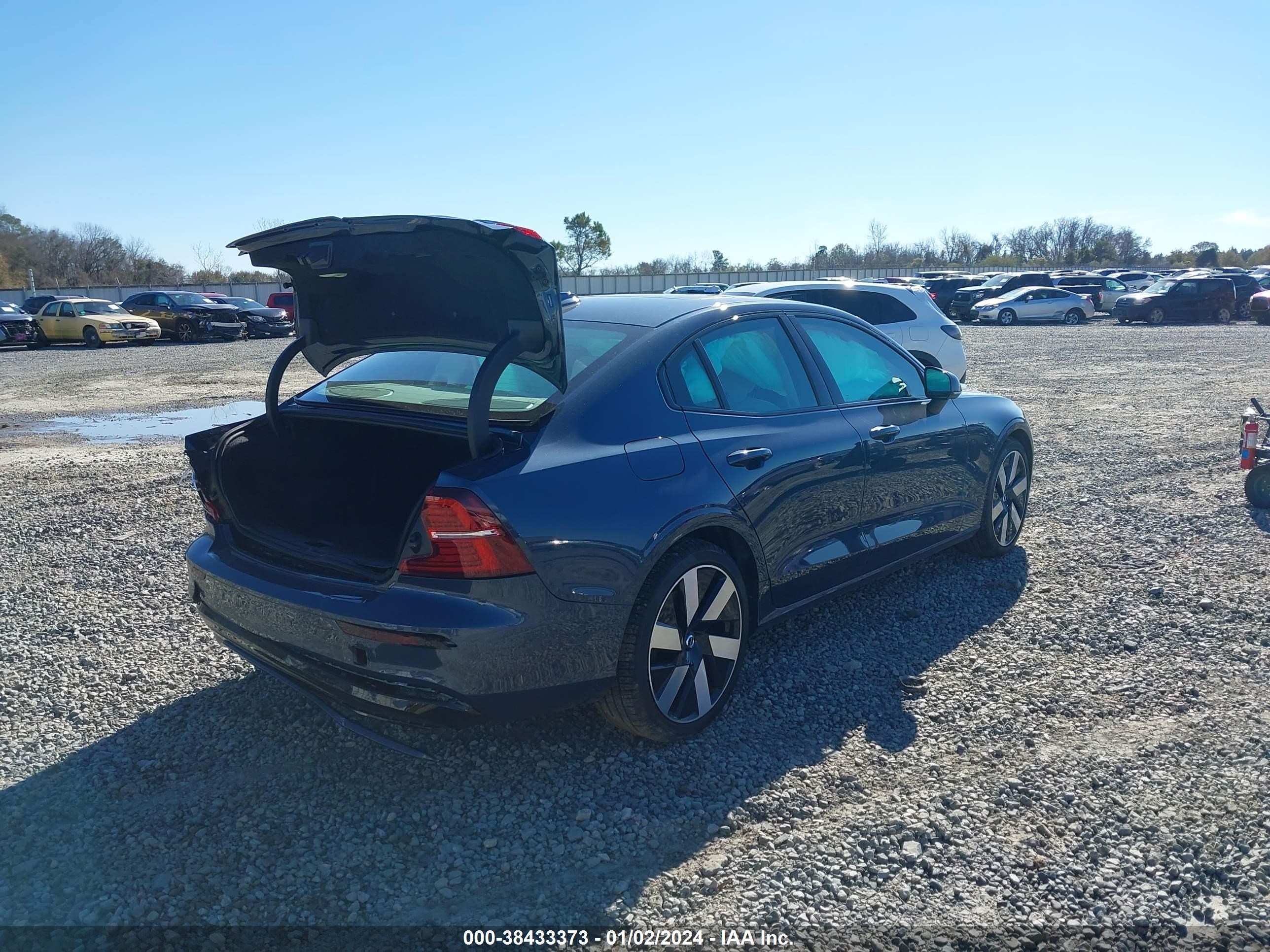 Photo 3 VIN: 7JRH60FM1RG299418 - VOLVO S60 