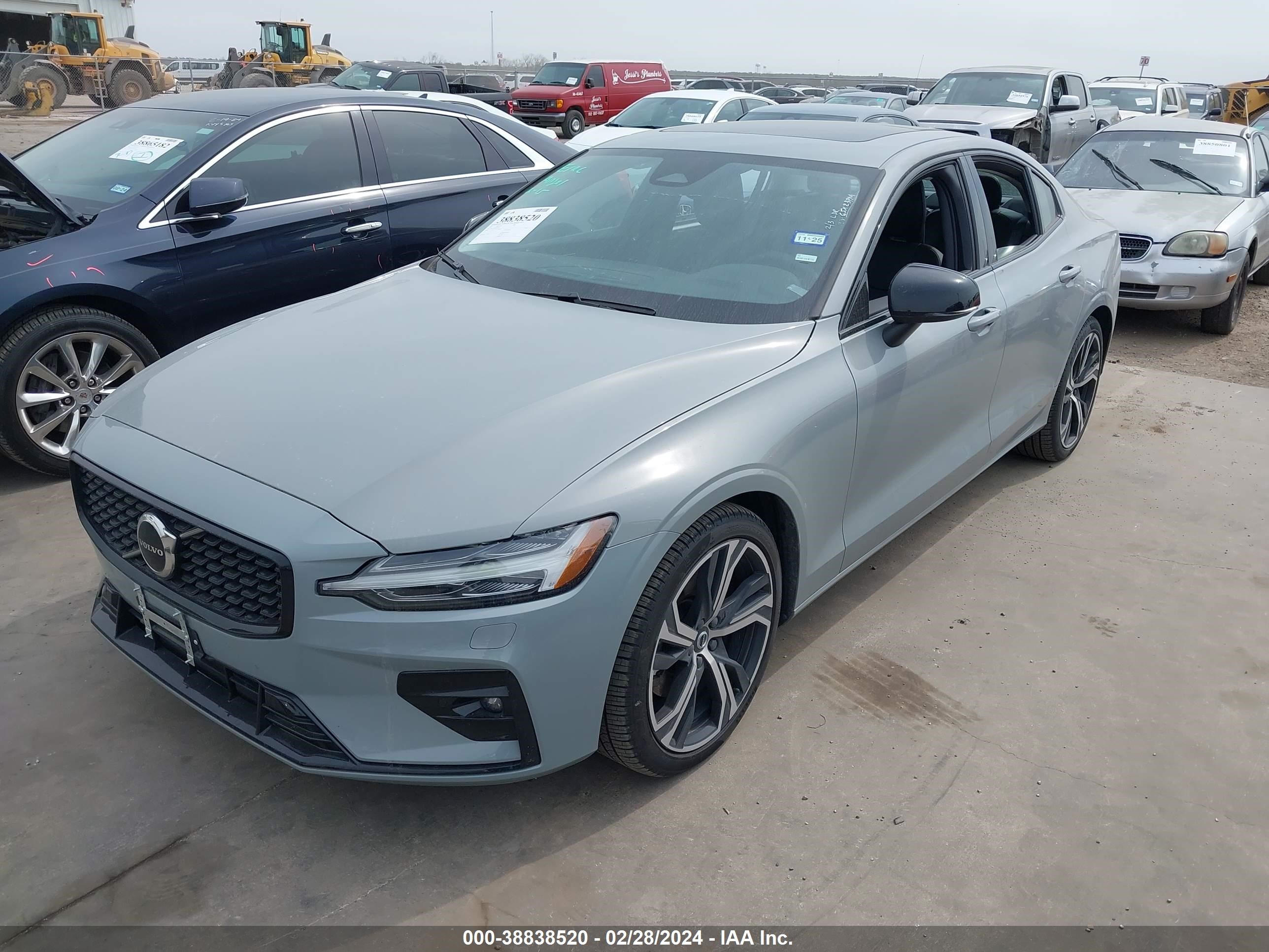 Photo 1 VIN: 7JRL12FK3RG303441 - VOLVO S60 