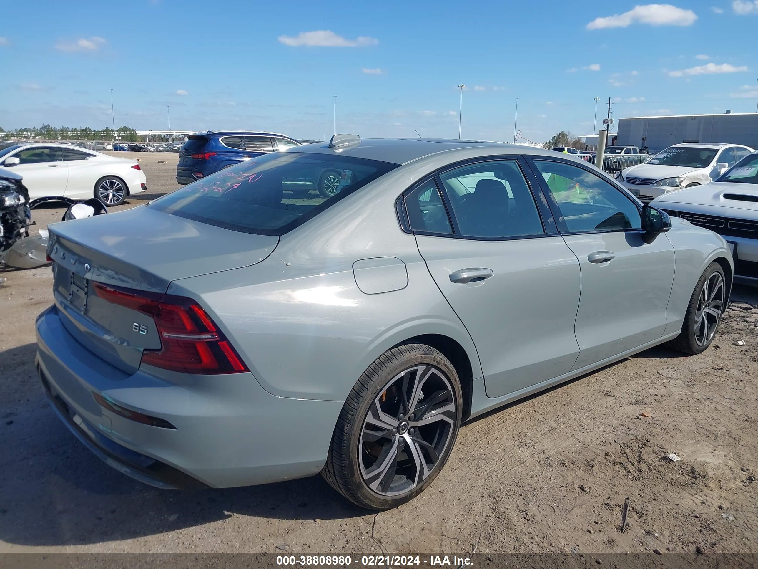 Photo 3 VIN: 7JRL12FK9RG299721 - VOLVO S60 