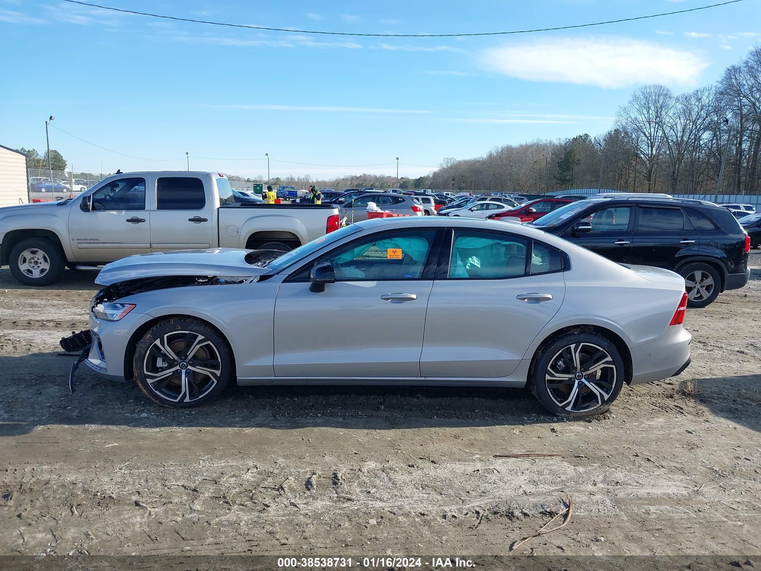 Photo 13 VIN: 7JRL12FL2RG287211 - VOLVO S60 