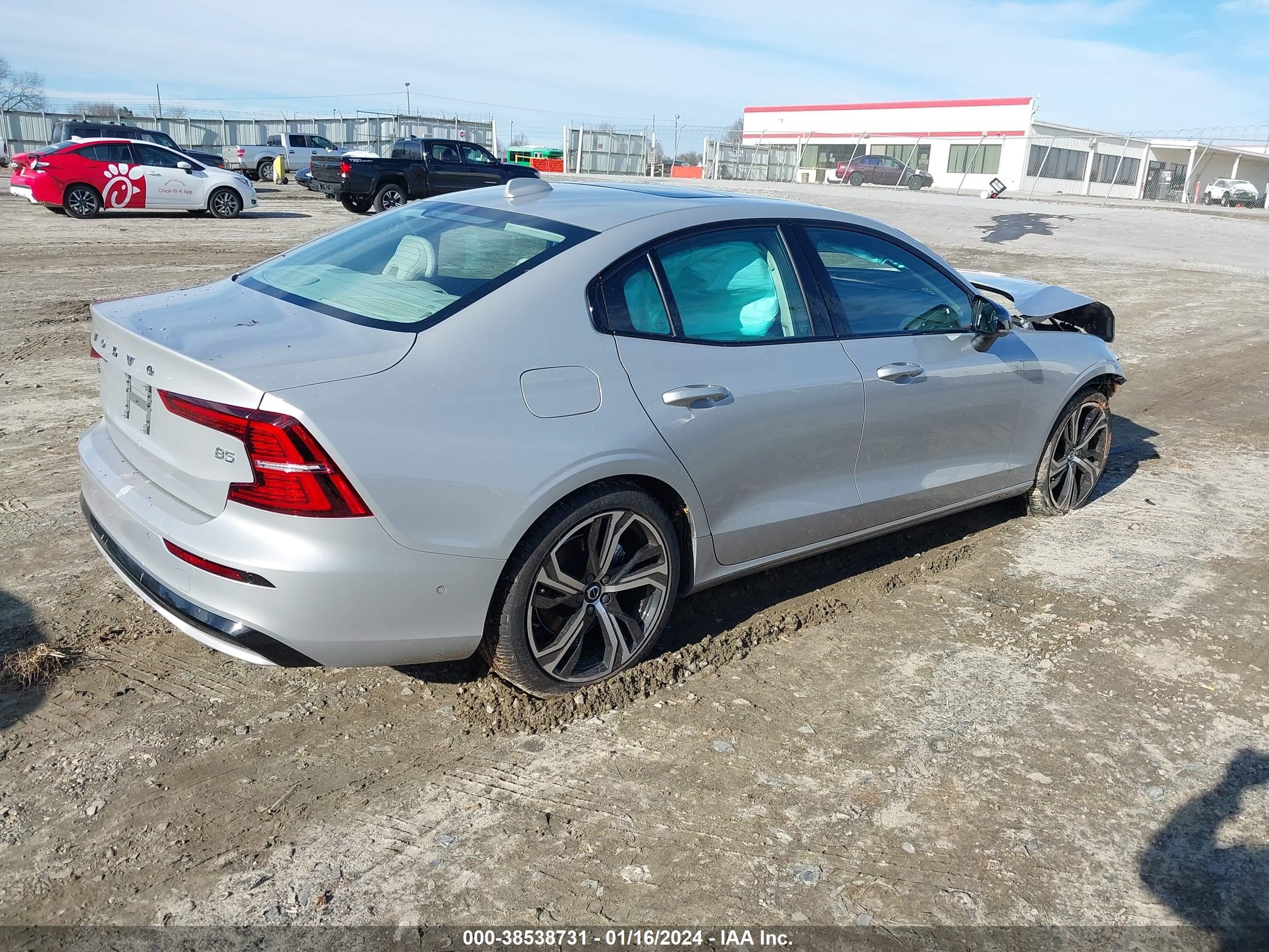 Photo 3 VIN: 7JRL12FL2RG287211 - VOLVO S60 