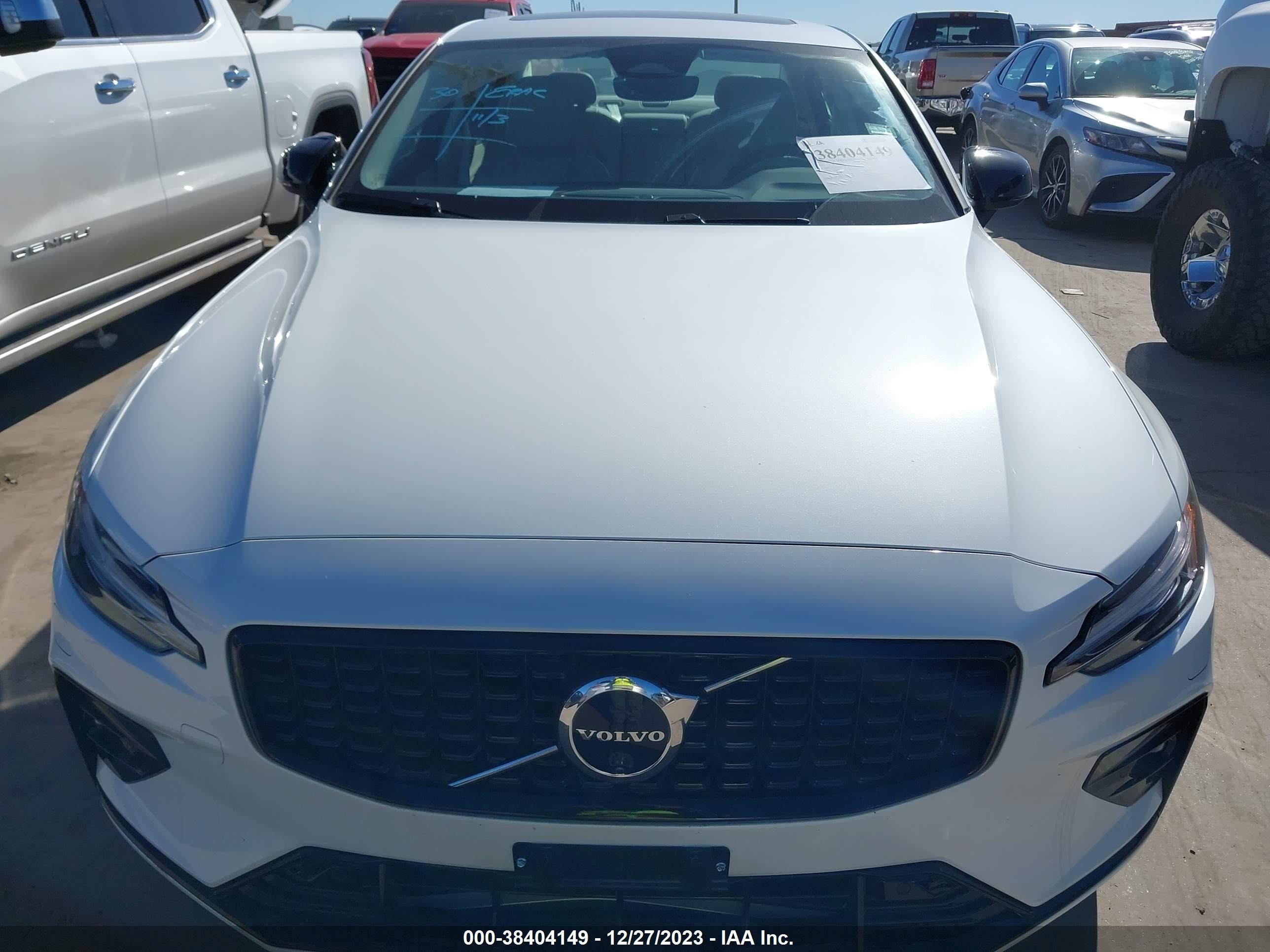 Photo 11 VIN: 7JRL12FL4RG294144 - VOLVO S60 