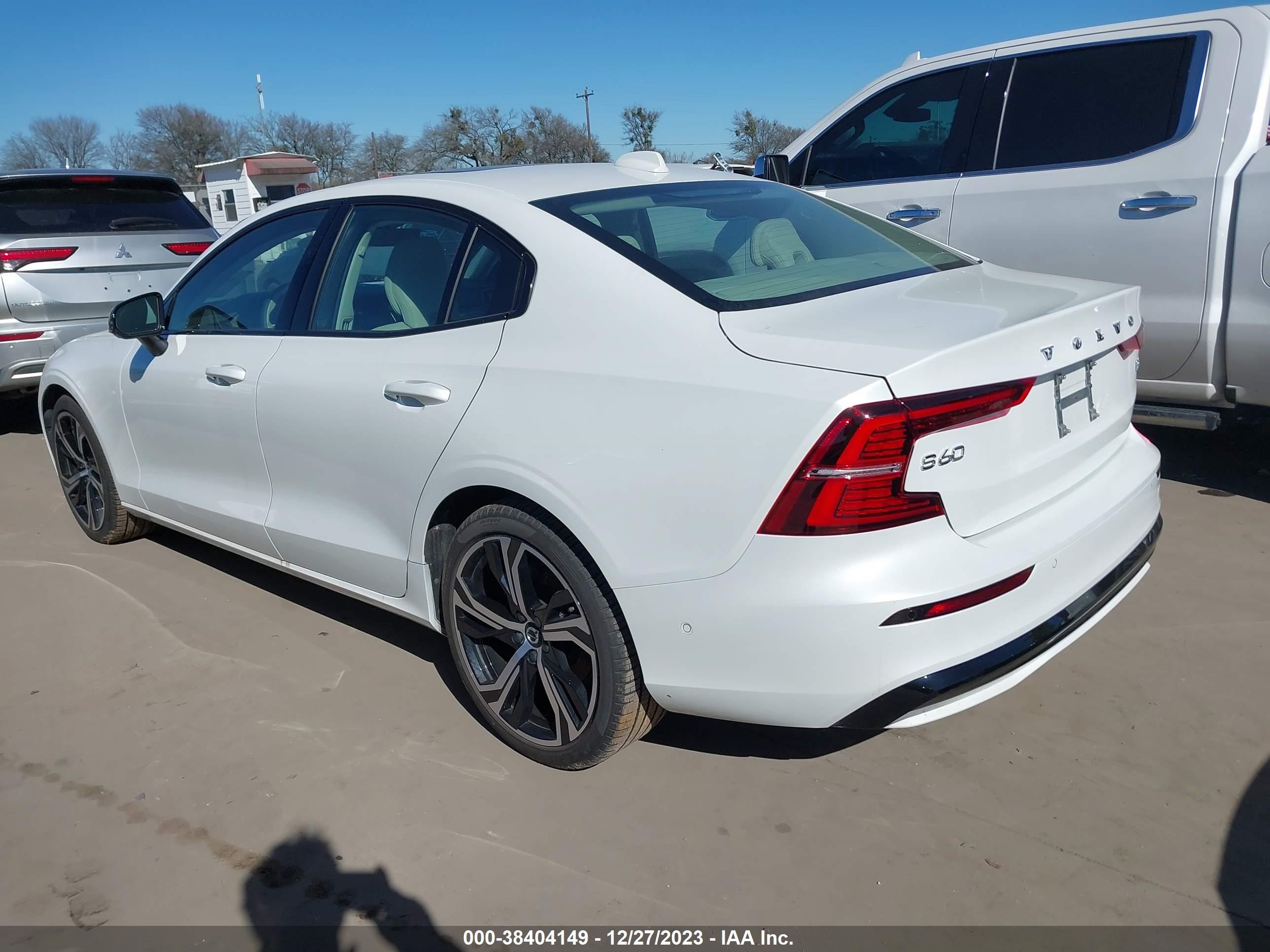 Photo 2 VIN: 7JRL12FL4RG294144 - VOLVO S60 