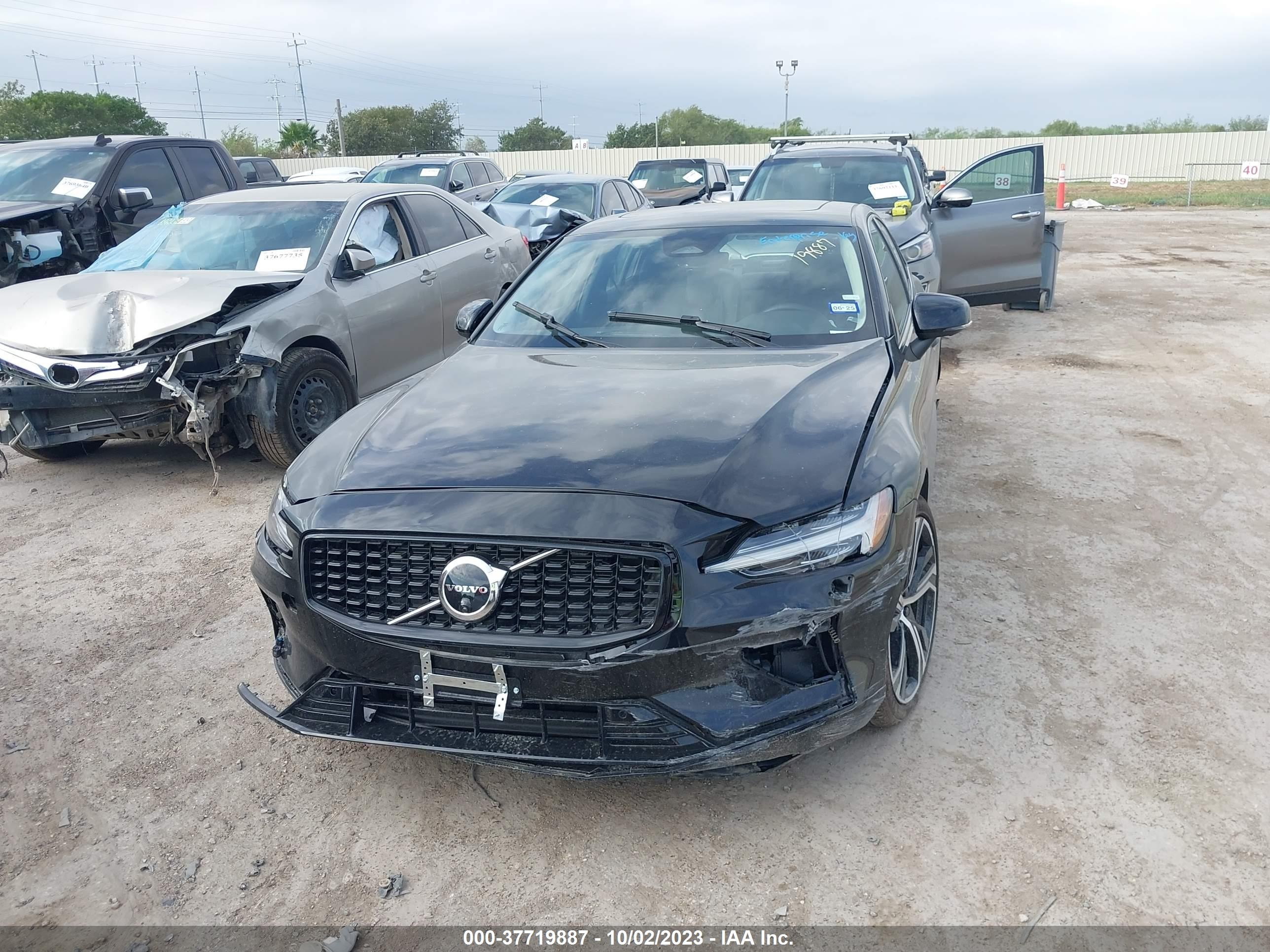 Photo 11 VIN: 7JRL12TL0RG280682 - VOLVO S60 