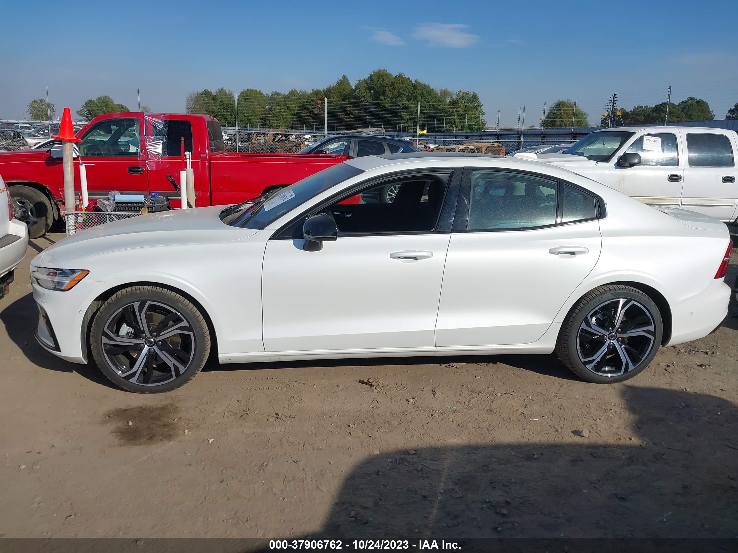 Photo 13 VIN: 7JRL12TLXRG281189 - VOLVO S60 