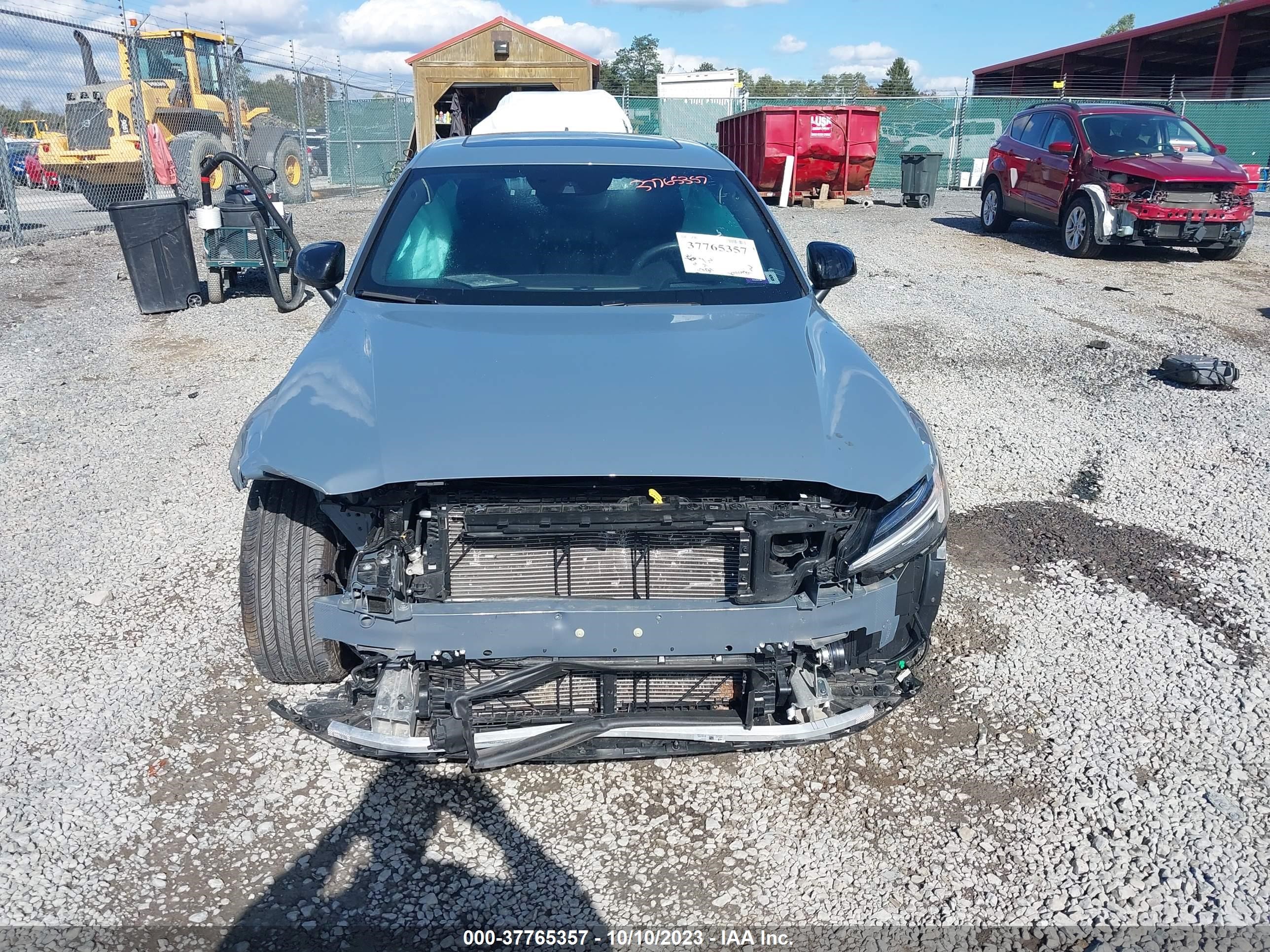 Photo 11 VIN: 7JRL12TM8NG174077 - VOLVO S60 