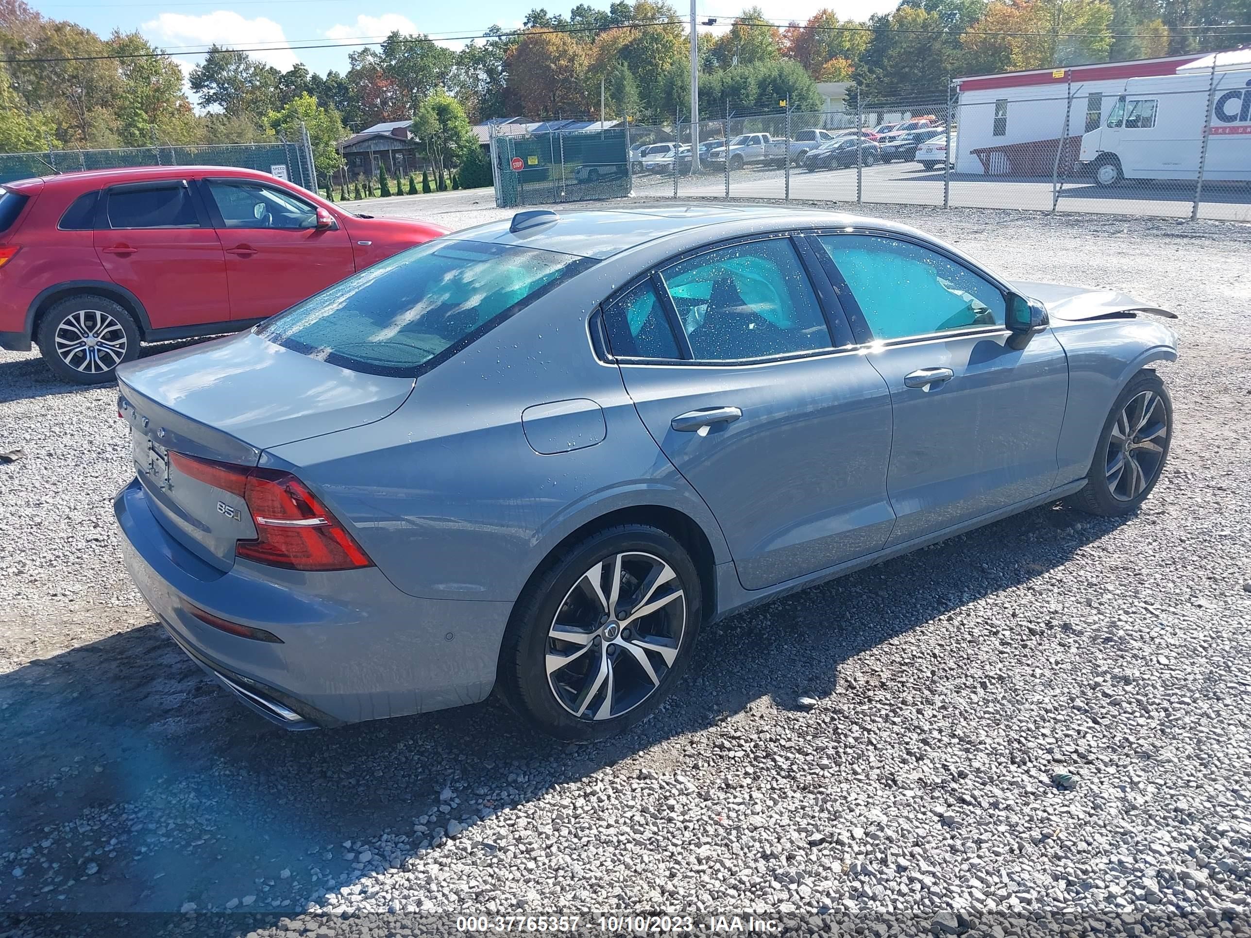 Photo 3 VIN: 7JRL12TM8NG174077 - VOLVO S60 