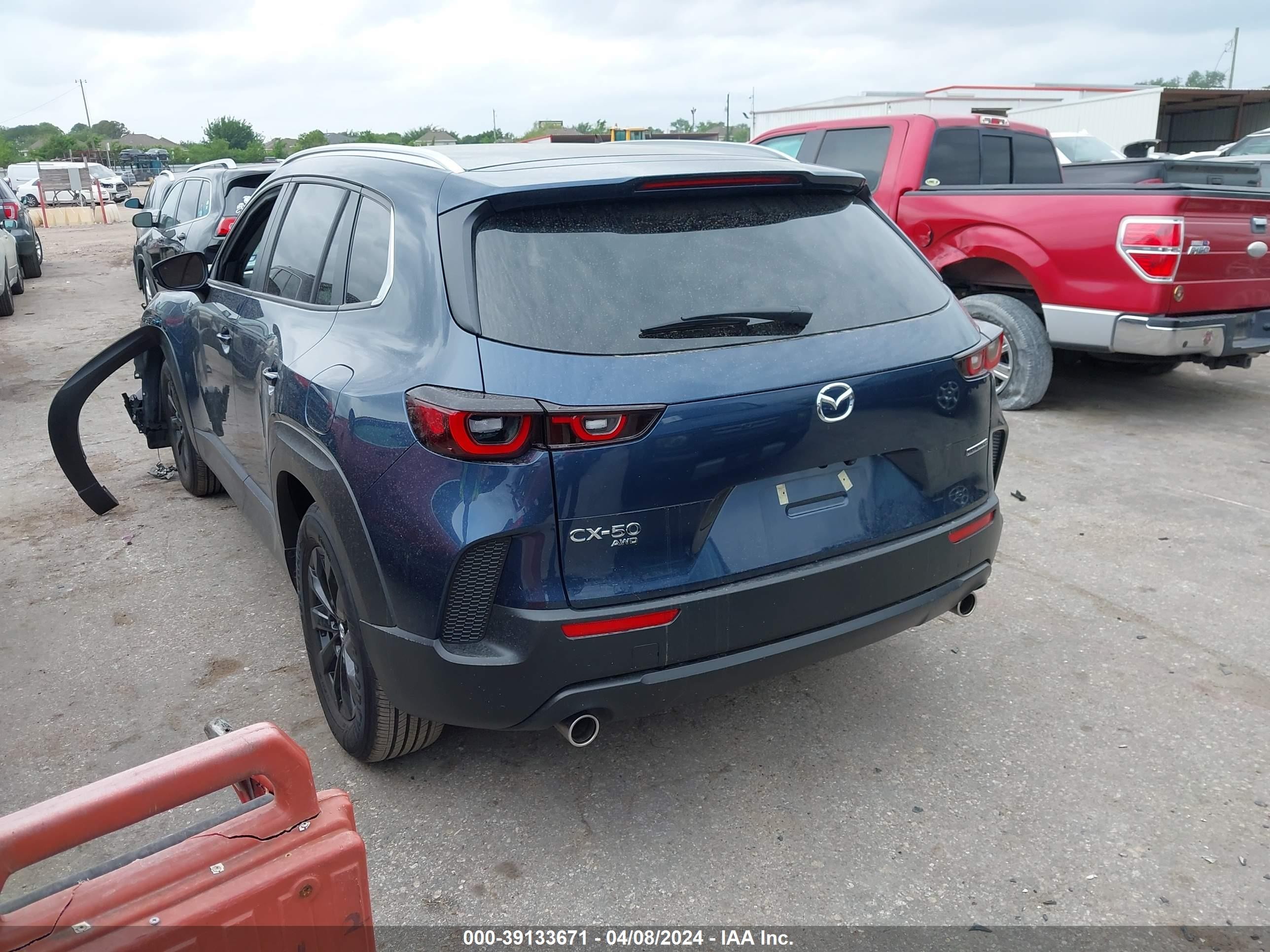 Photo 2 VIN: 7MMVABAM2RN161921 - MAZDA CX-50 