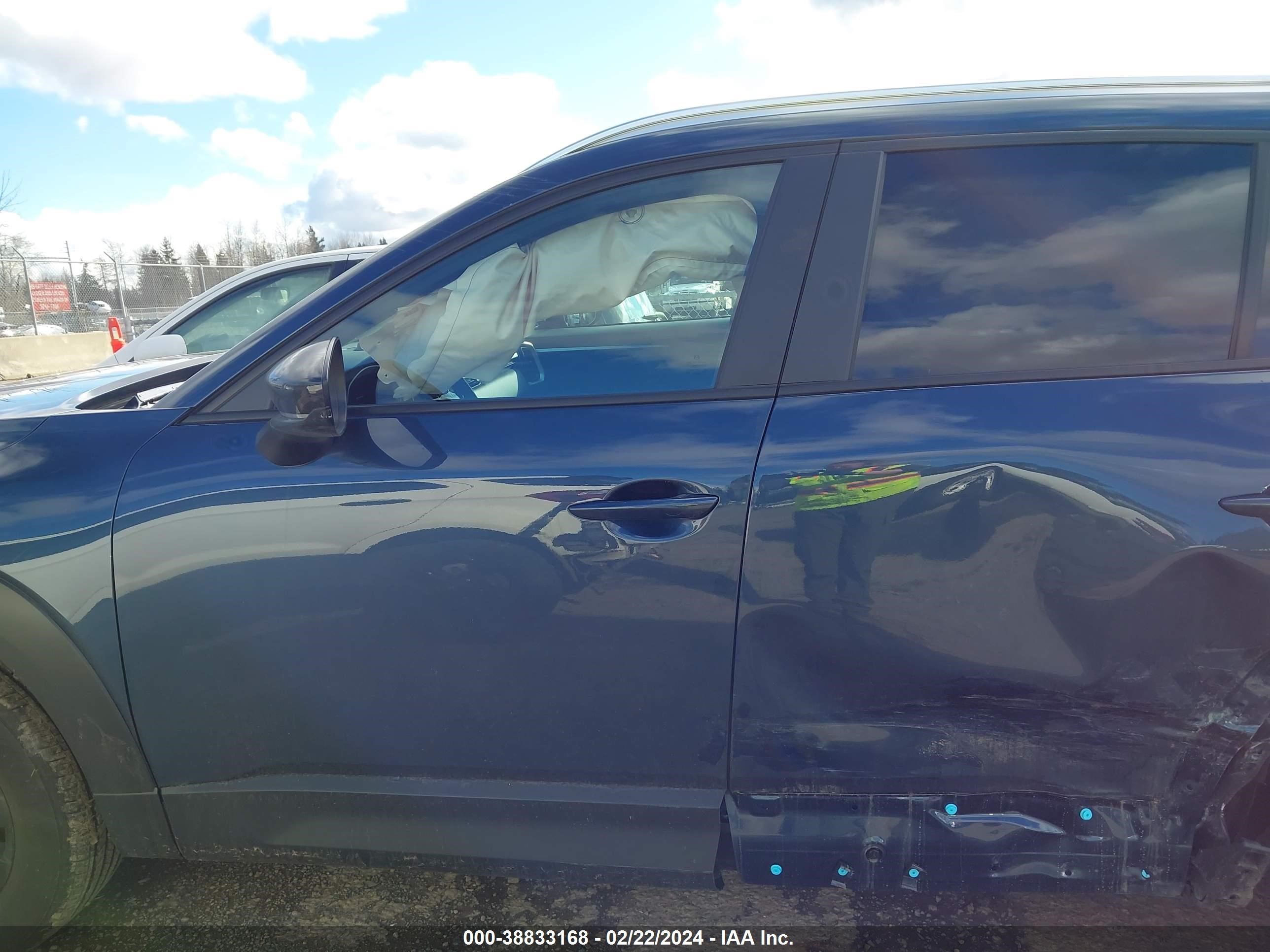 Photo 13 VIN: 7MMVABBM3RN181867 - MAZDA CX-50 