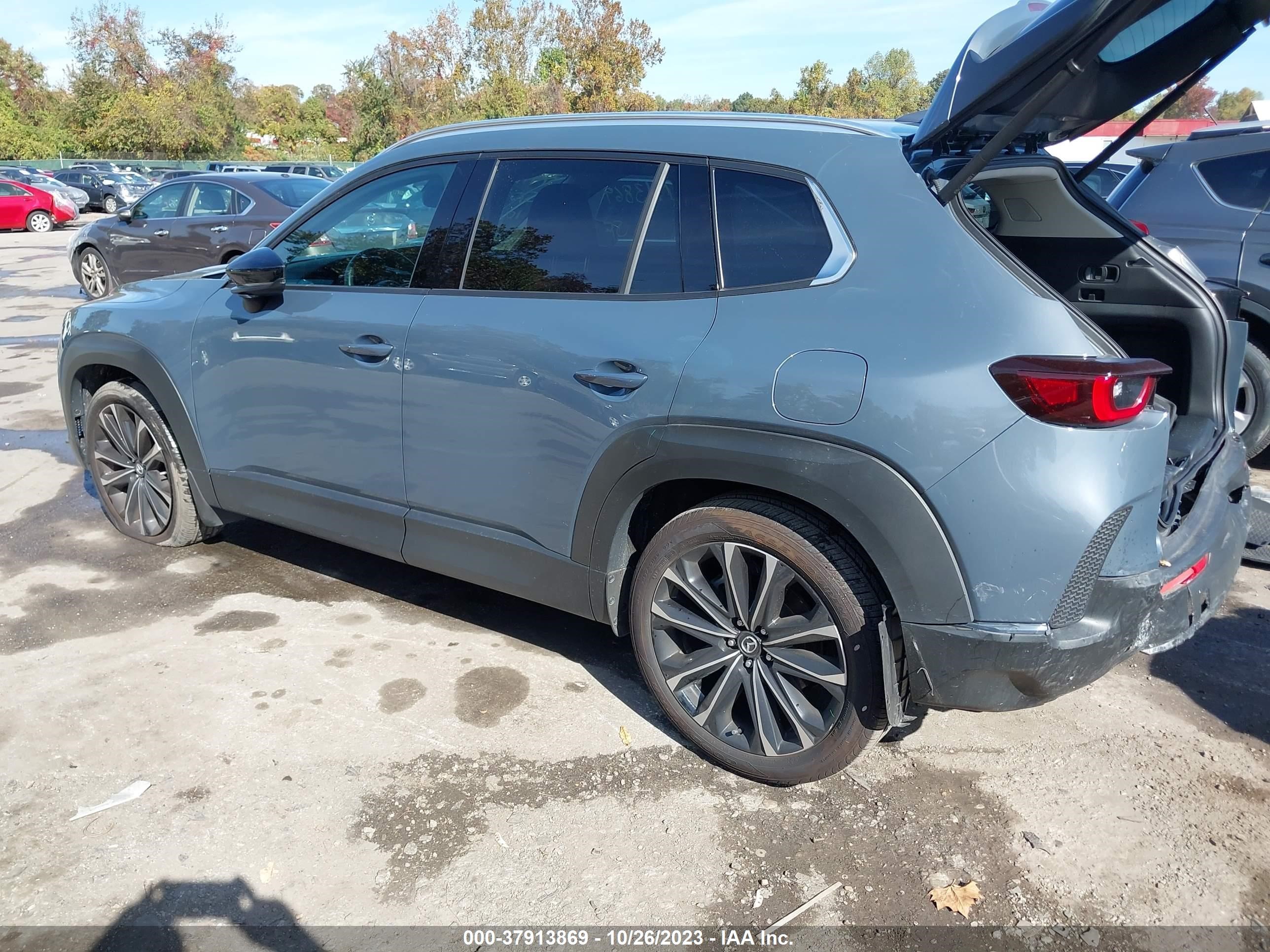 Photo 2 VIN: 7MMVABDYXPN107990 - MAZDA CX-50 