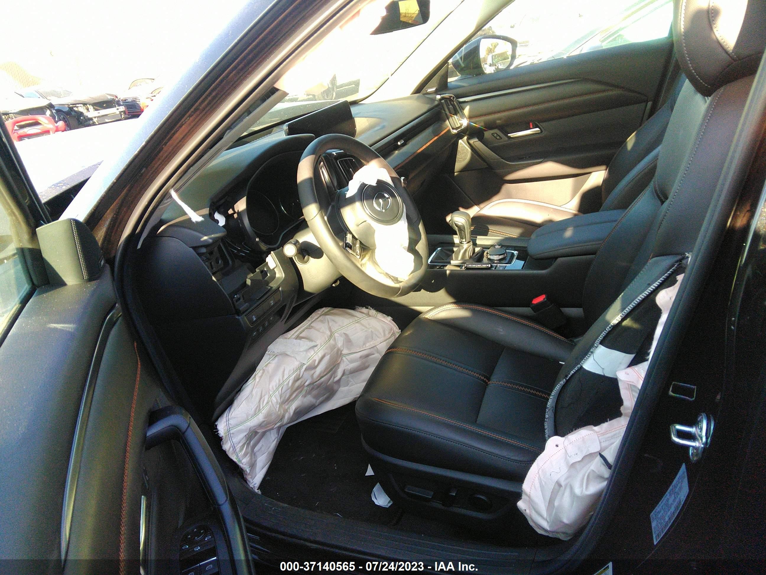 Photo 4 VIN: 7MMVABEM9PN137784 - MAZDA CX-50 