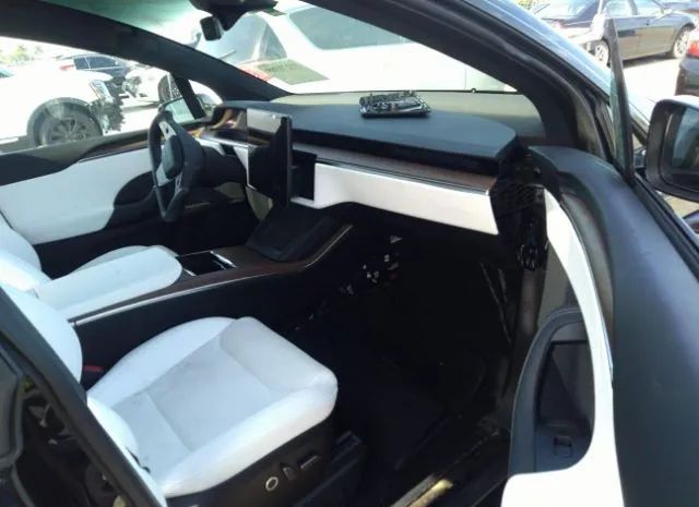 Photo 4 VIN: 7SAXCAE54NF355331 - TESLA MODEL X 