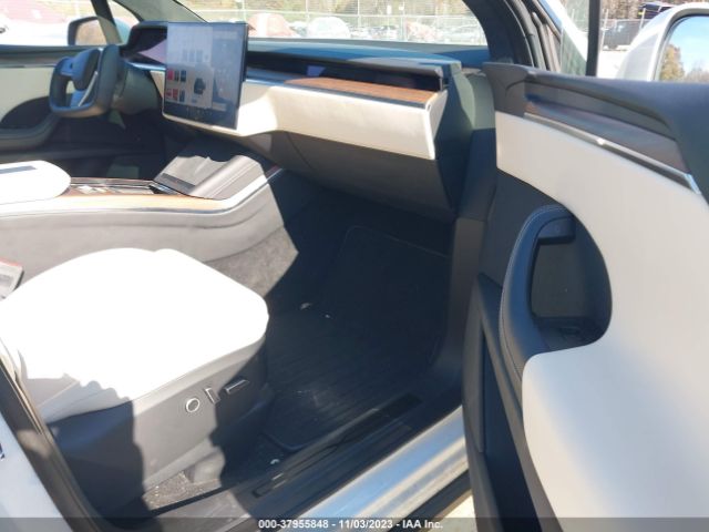 Photo 4 VIN: 7SAXCAE57PF380663 - TESLA MODEL X 