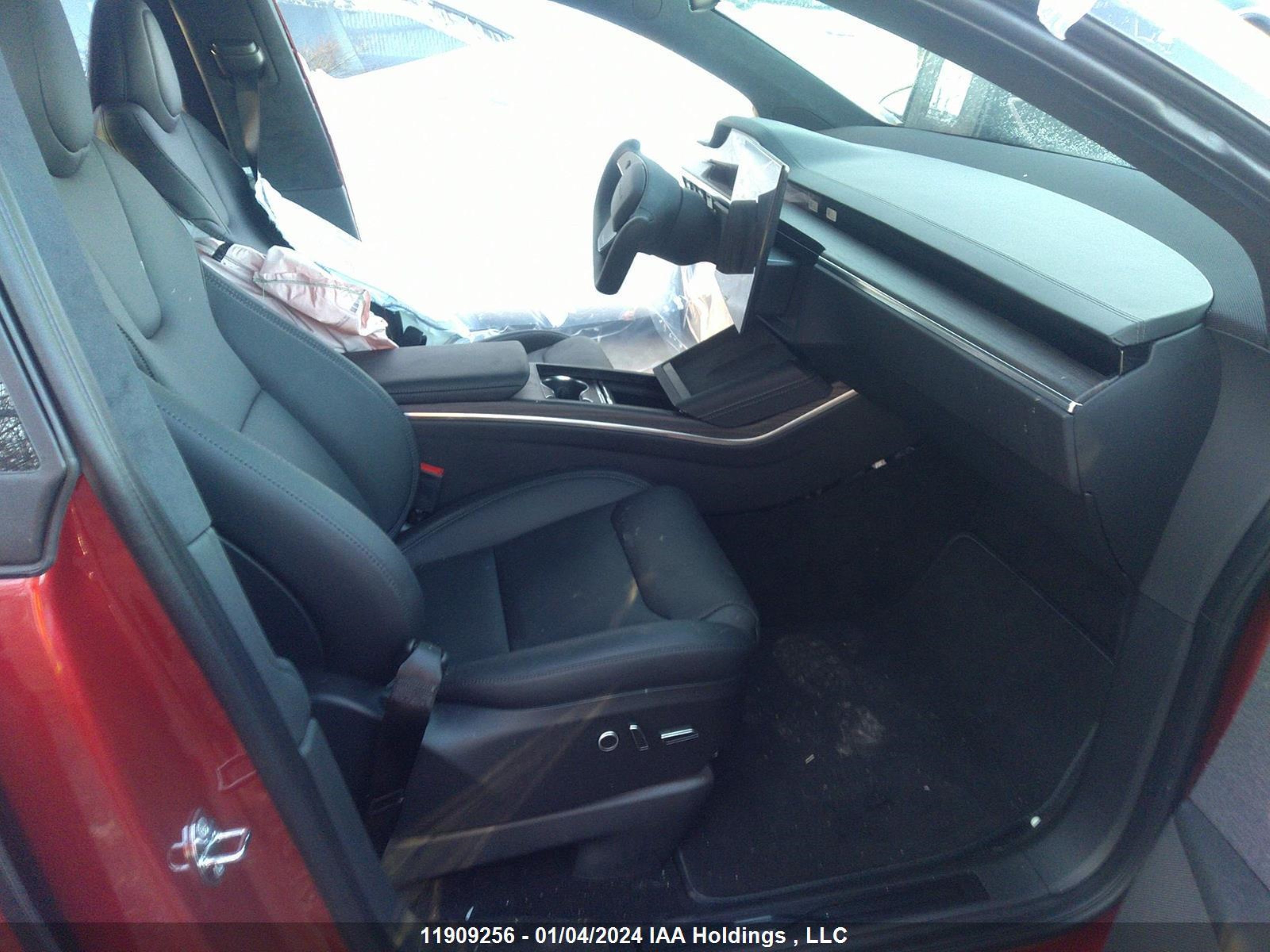 Photo 4 VIN: 7SAXCAE57PF415816 - TESLA MODEL X 