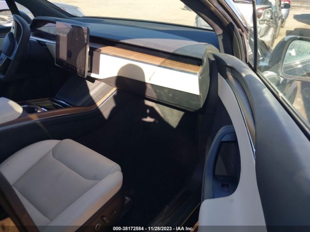 Photo 4 VIN: 7SAXCAE59PF386402 - TESLA MODEL X 