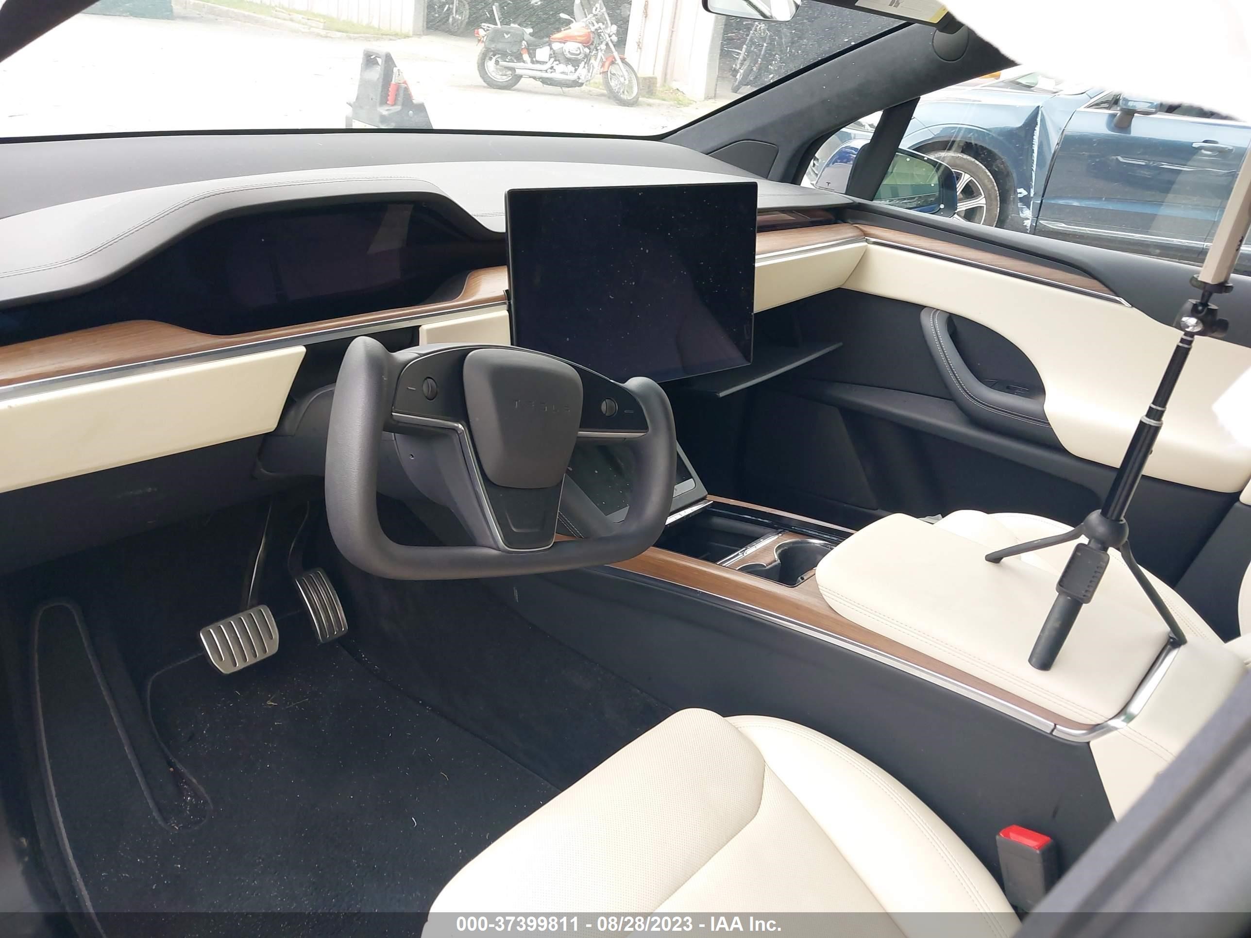 Photo 4 VIN: 7SAXCAE5XNF346486 - TESLA MODEL X 